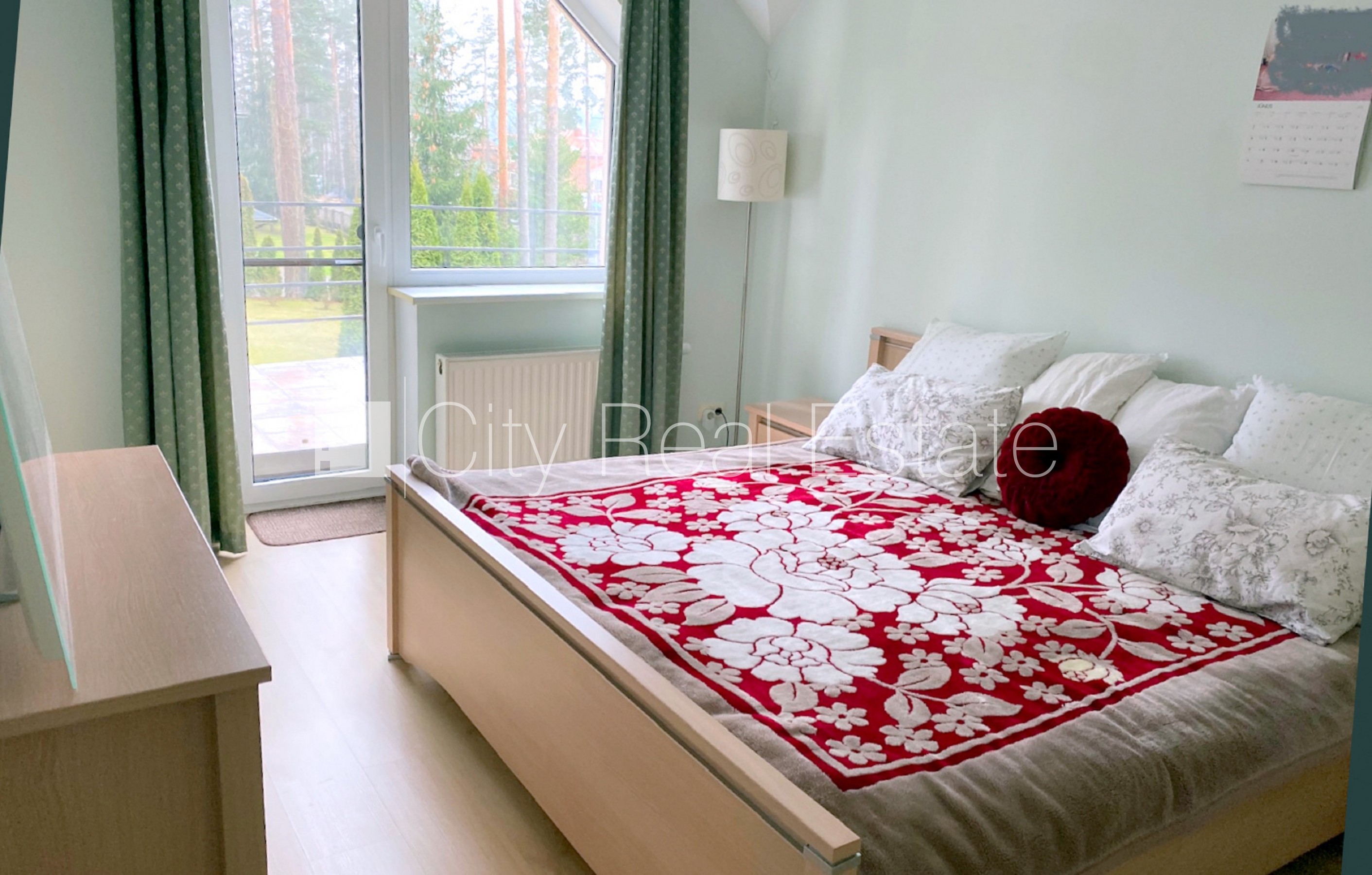 Sludinājumi. Privātmāja, jaunceltne, labiekārtota apzaļumota teritorija 2460 m2, iežogota teritorija ar metāla Cena: 550000 EUR Foto #15