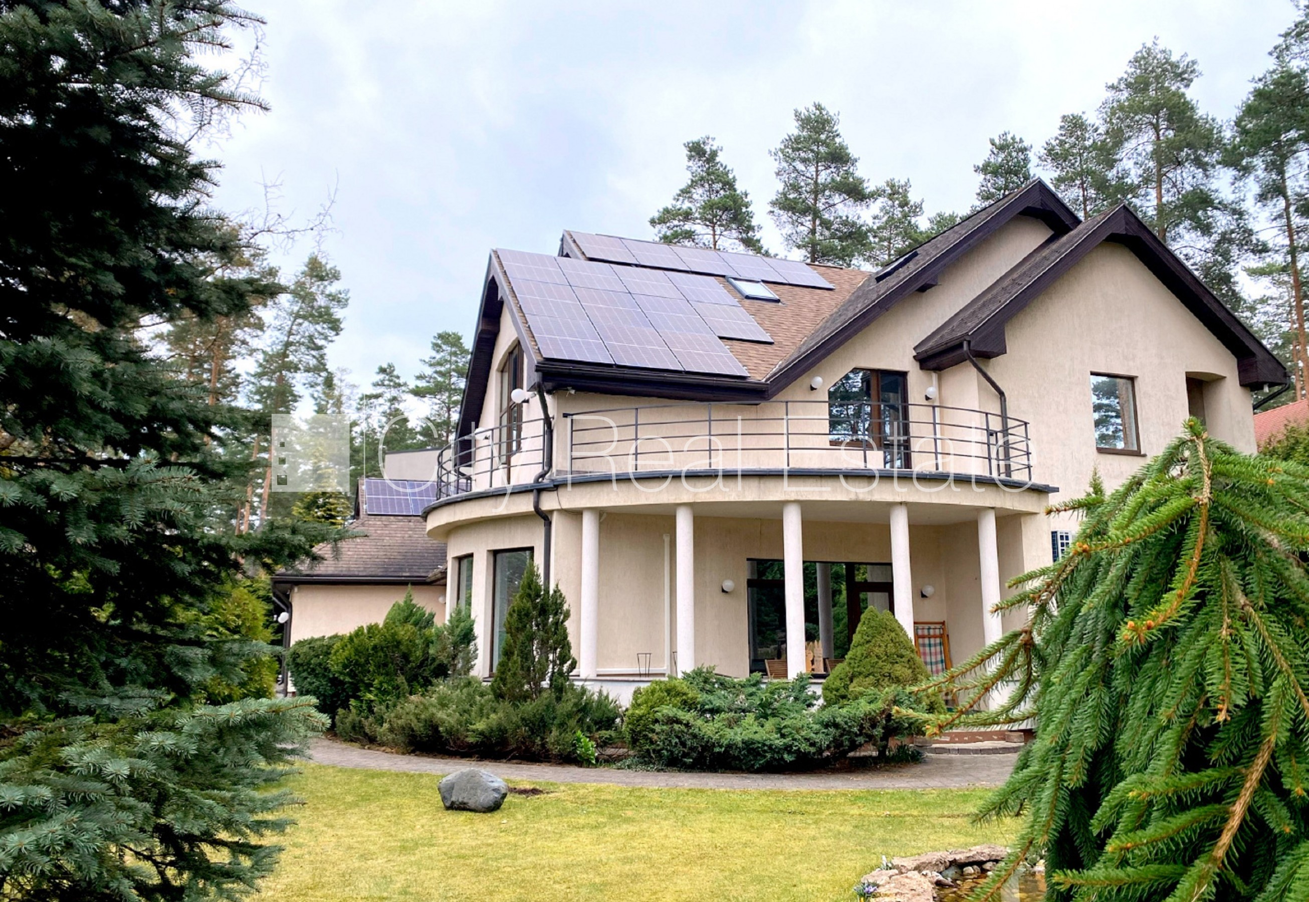 Sludinājumi. Privātmāja, jaunceltne, labiekārtota apzaļumota teritorija 2460 m2, iežogota teritorija ar metāla Cena: 550000 EUR Foto #2