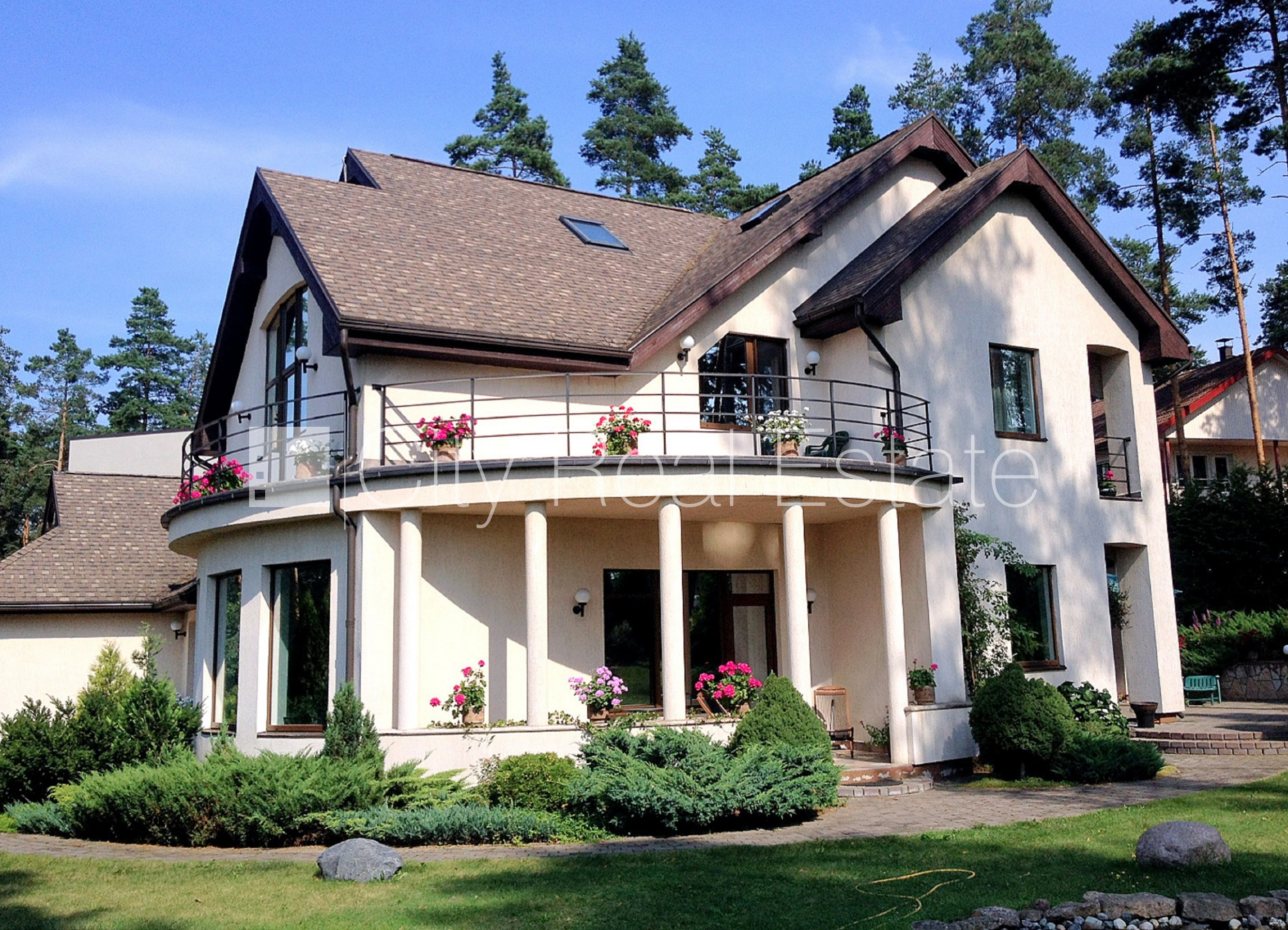 Sludinājumi. Privātmāja, jaunceltne, labiekārtota apzaļumota teritorija 2460 m2, iežogota teritorija ar metāla Cena: 550000 EUR Foto #24