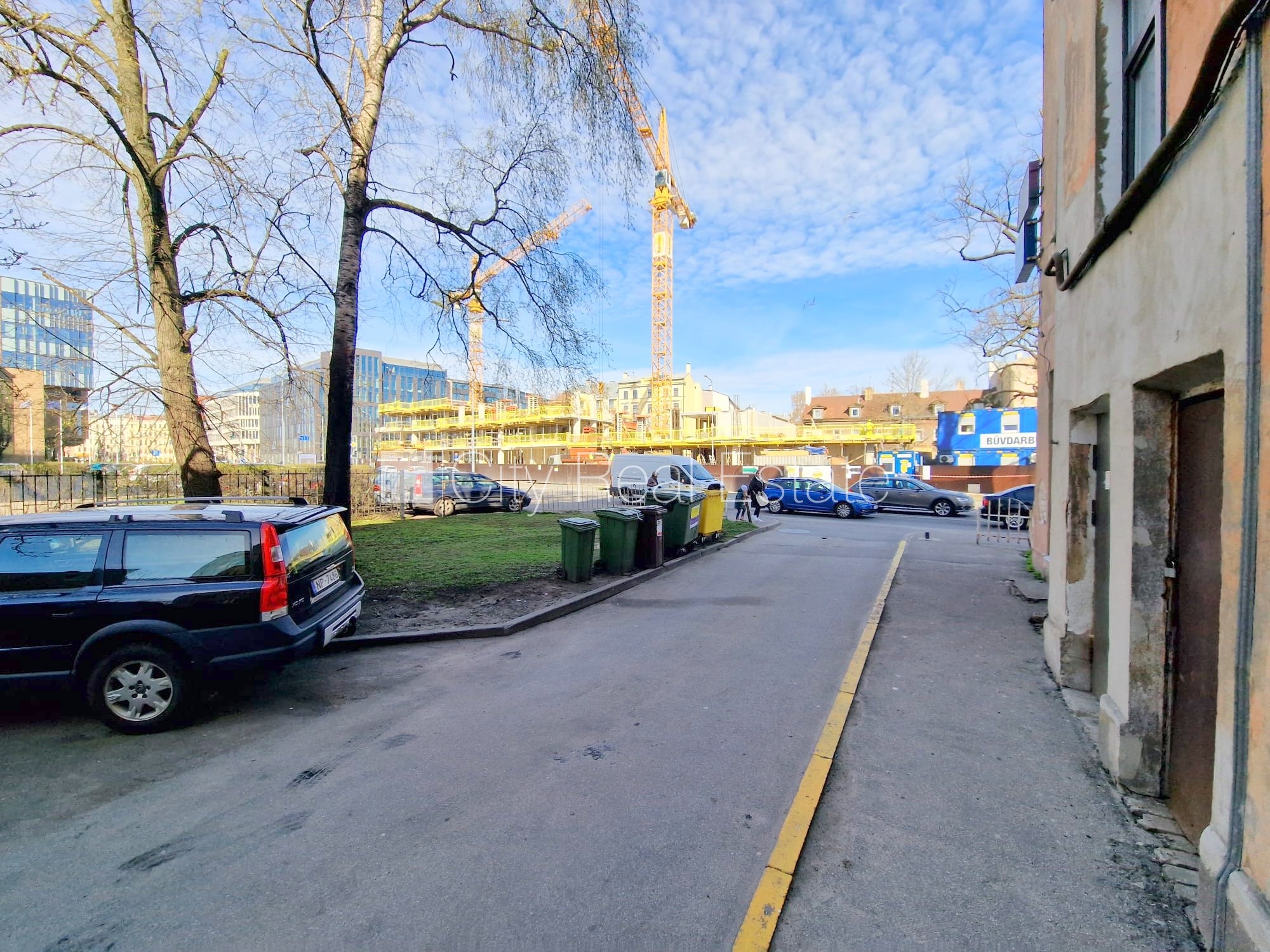 Объявление. Земля в собственности, домовладение, заменены инженерные коммуникации, кирпичные стены, подъездная Цена: 85000 EUR Foto #19