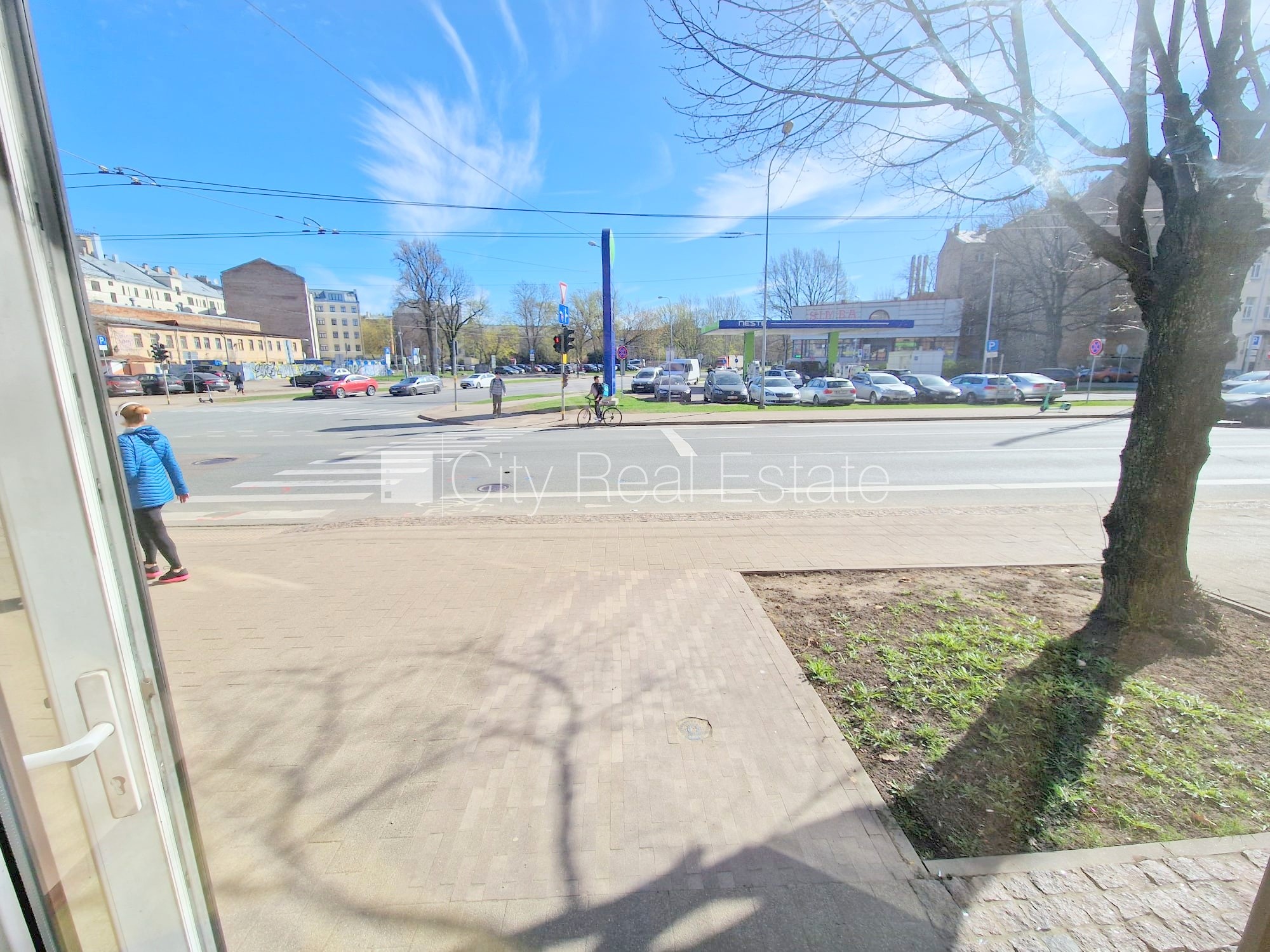 Объявление. Земля в собственности, домовладение, заменены инженерные коммуникации, кирпичные стены, подъездная Цена: 85000 EUR Foto #22