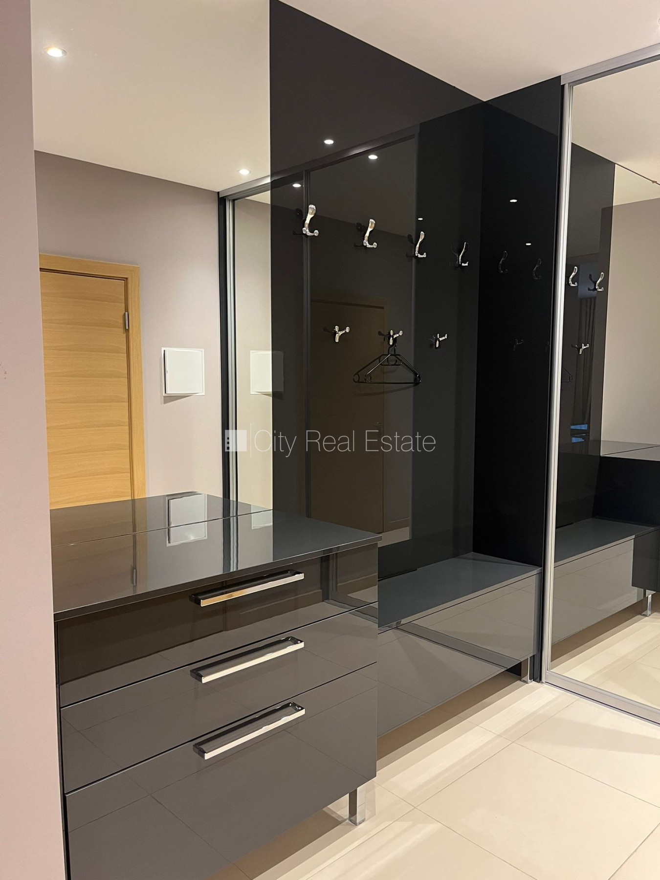 Sludinājumi. Jaunceltne, labiekārtota apzaļumota teritorija, luksuss apartamenti  89,6 m2, ir lifts, balkons, Cena: 1200 EUR/mēn Foto #15