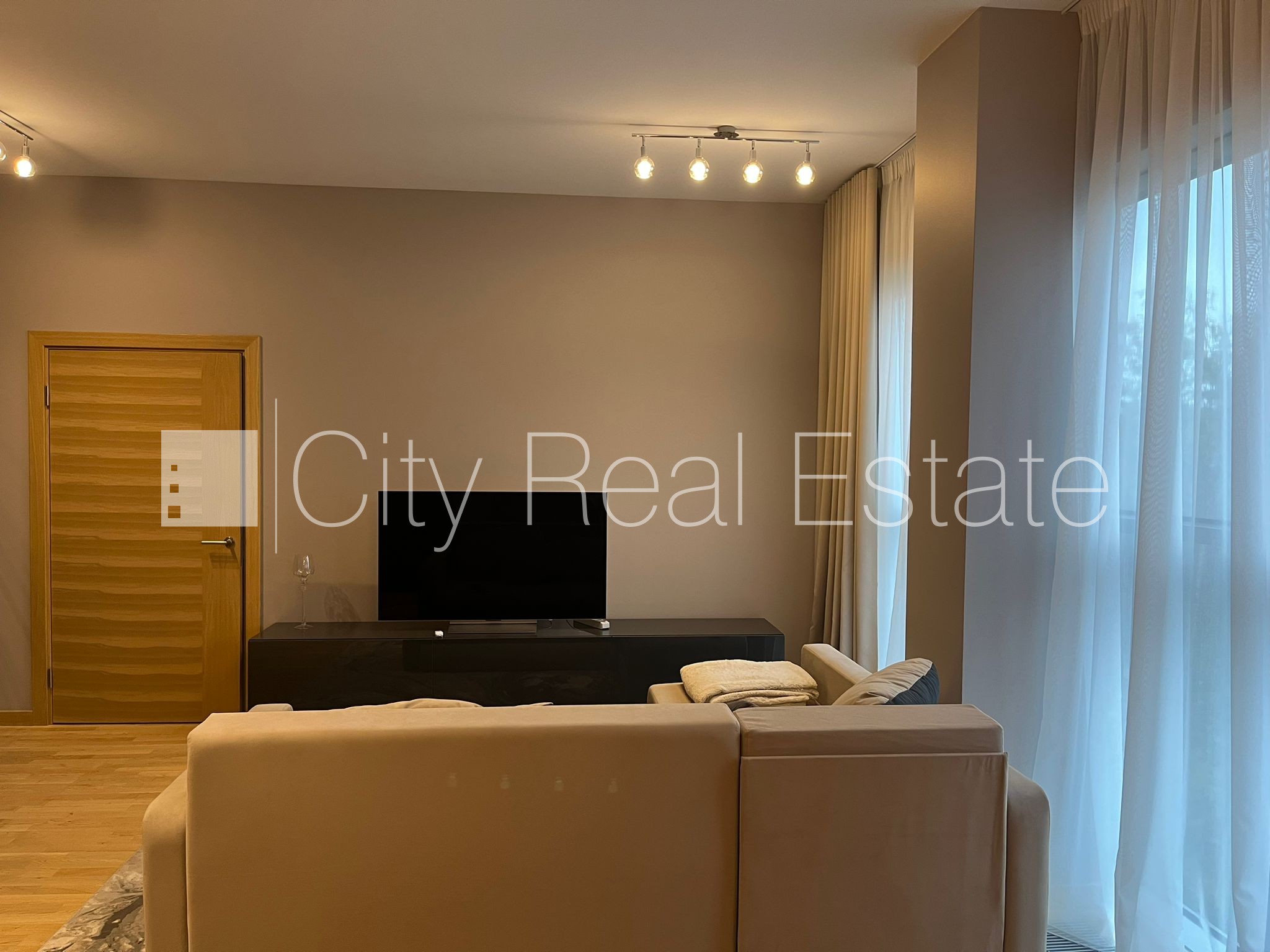 Sludinājumi. Jaunceltne, labiekārtota apzaļumota teritorija, luksuss apartamenti  89,6 m2, ir lifts, balkons, Cena: 1200 EUR/mēn Foto #7