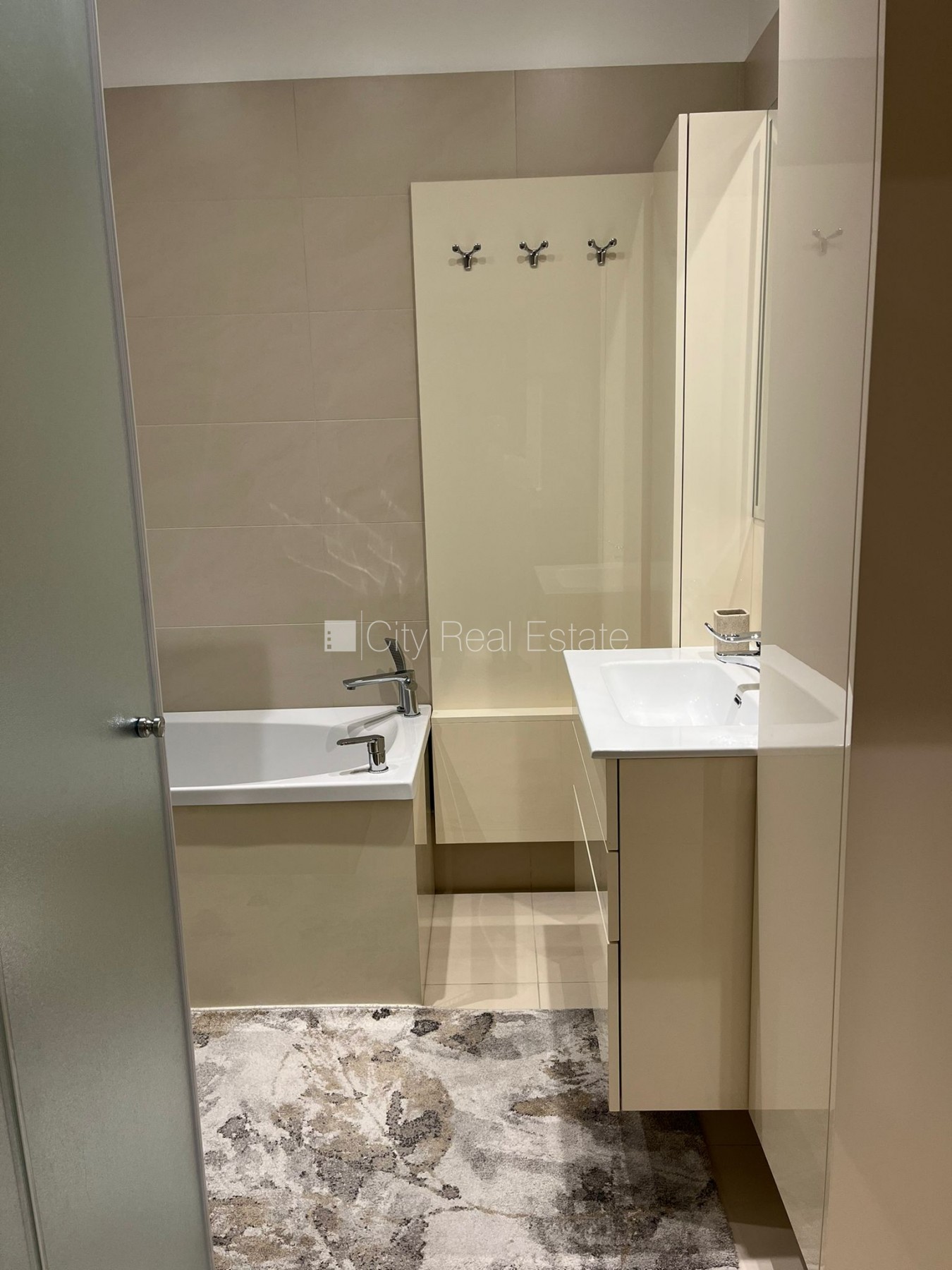 Sludinājumi. Jaunceltne, labiekārtota apzaļumota teritorija, luksuss apartamenti  89,6 m2, ir lifts, balkons, Cena: 1200 EUR/mēn Foto #19