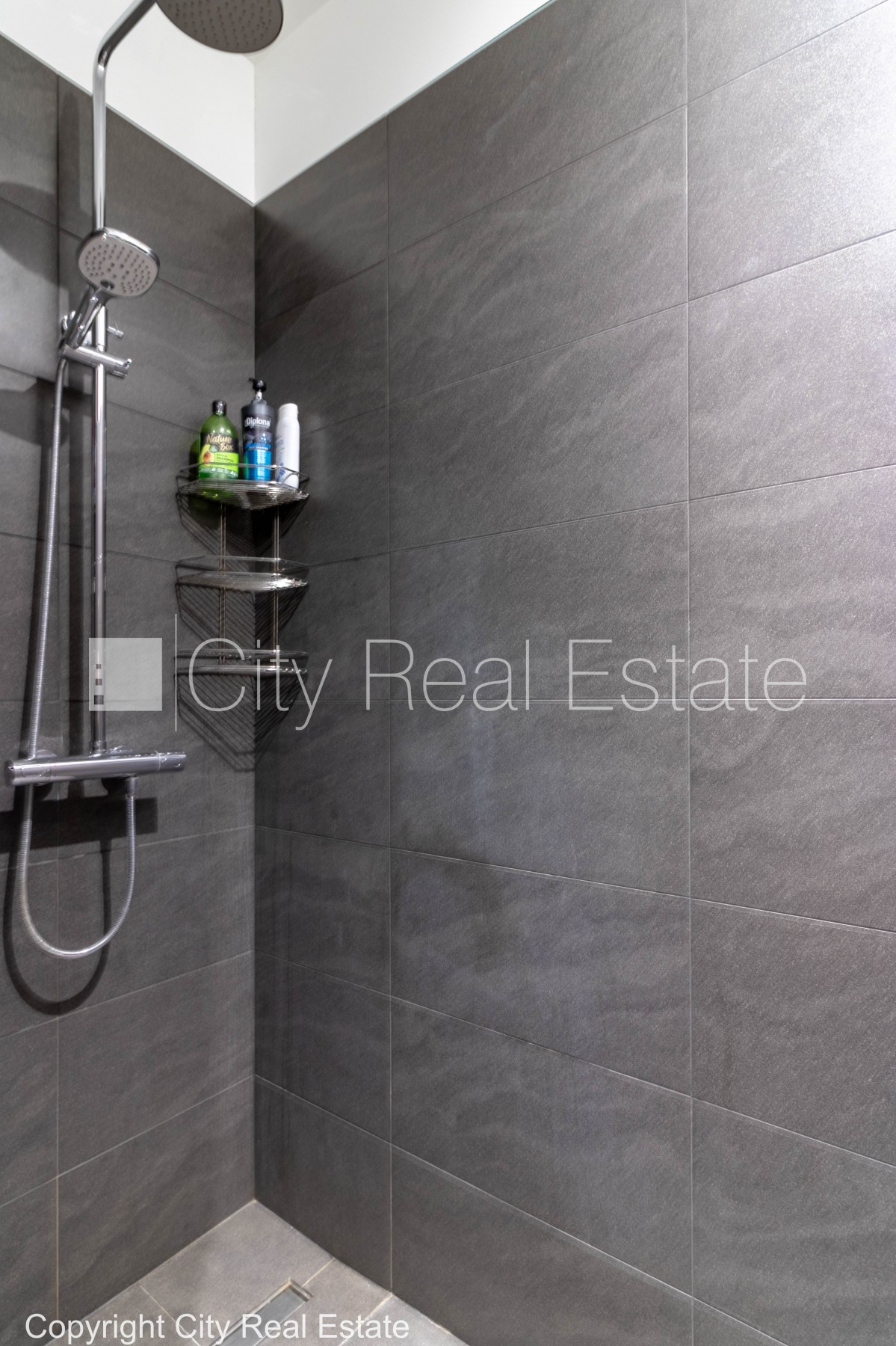 Sludinājumi. Jaunceltne, labiekārtota apzaļumota teritorija, luksuss apartamenti  89,6 m2, ir lifts, balkons, Cena: 1200 EUR/mēn Foto #12