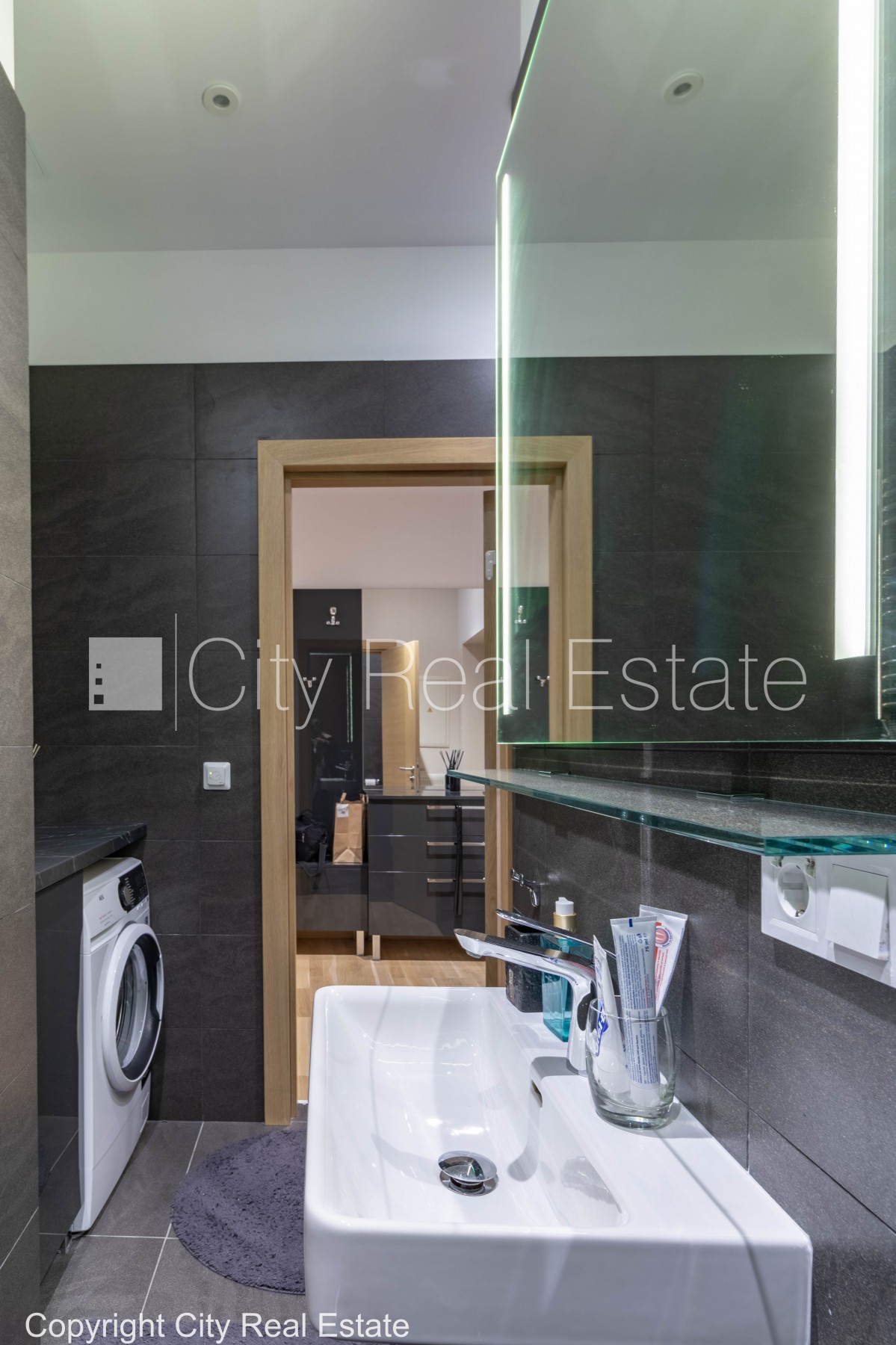 Sludinājumi. Jaunceltne, labiekārtota apzaļumota teritorija, luksuss apartamenti  89,6 m2, ir lifts, balkons, Cena: 1200 EUR/mēn Foto #13