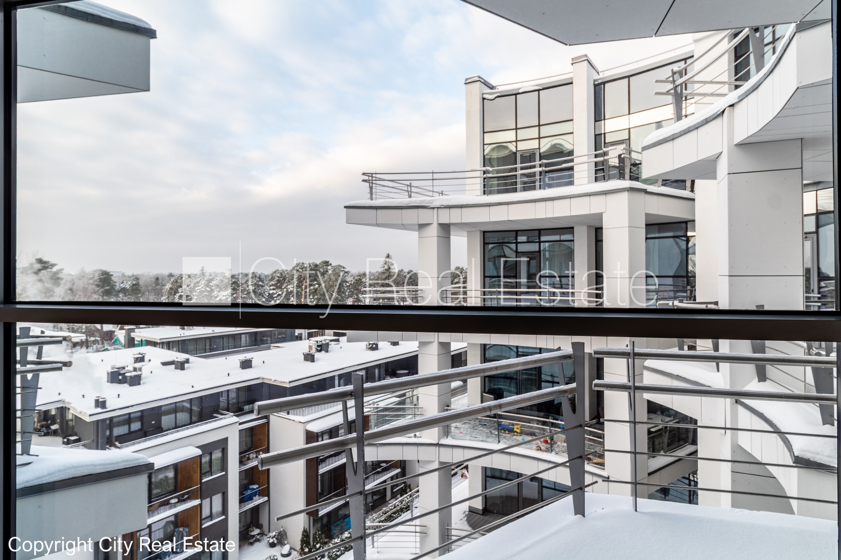 Объявление. Земля в собственности, новостройка, монолитные бетонные стены, зеленая территория, подъездная Цена: 310000 EUR Foto #17