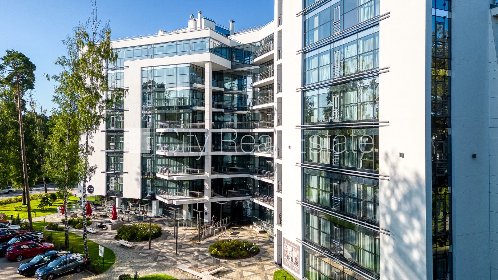 Sludinājumi. Zeme īpašumā, jaunceltne, monolīta betona sienas, zaļā teritorija, bruģēts piebraucamais ceļš, Cena: 325000 EUR Foto #22