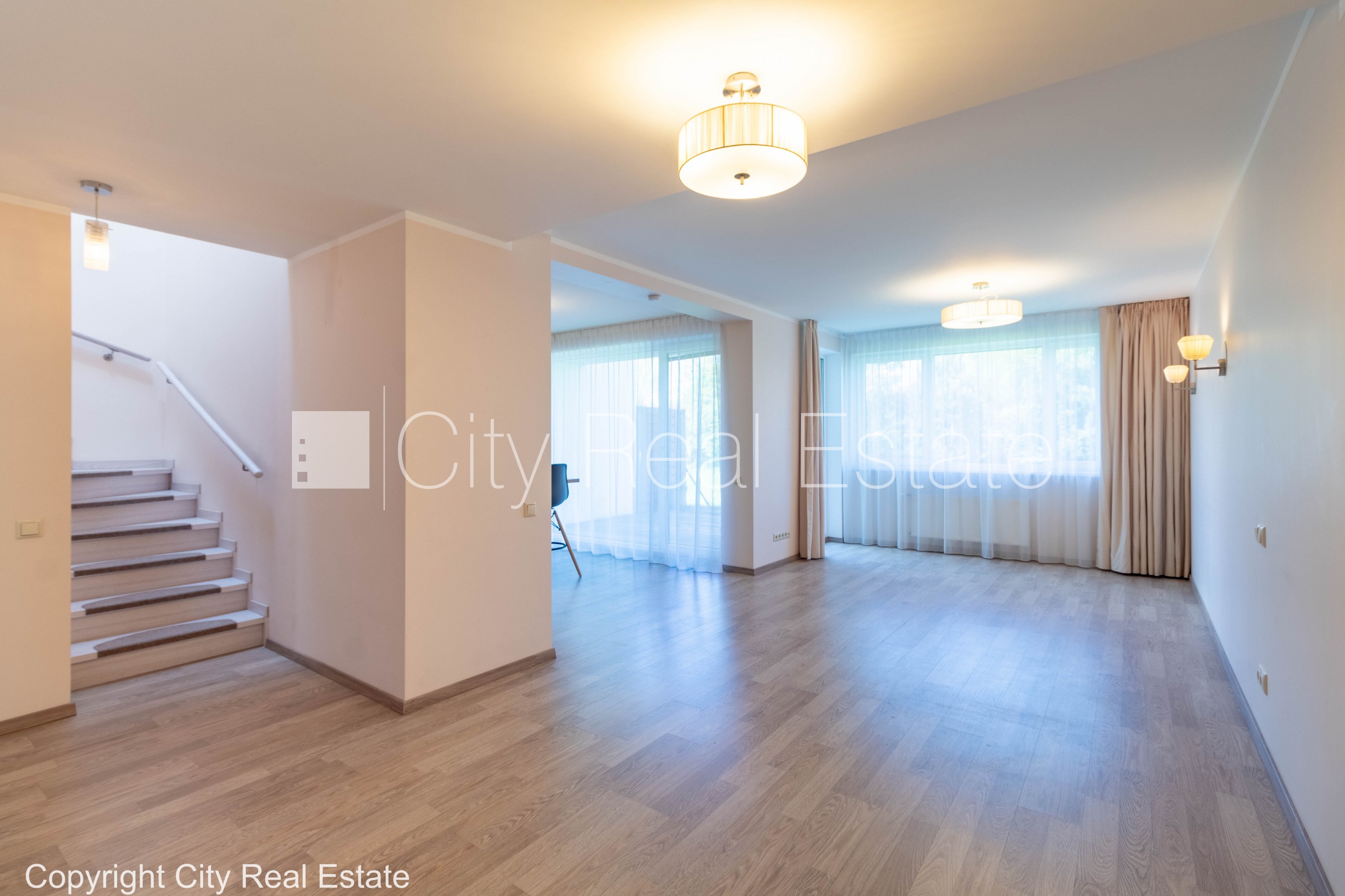 Sludinājumi. Rindu māja, jaunceltne, labiekārtota apzaļumota teritorija, slēgts pagalms, vieta vairākām Cena: 400000 EUR Foto #12