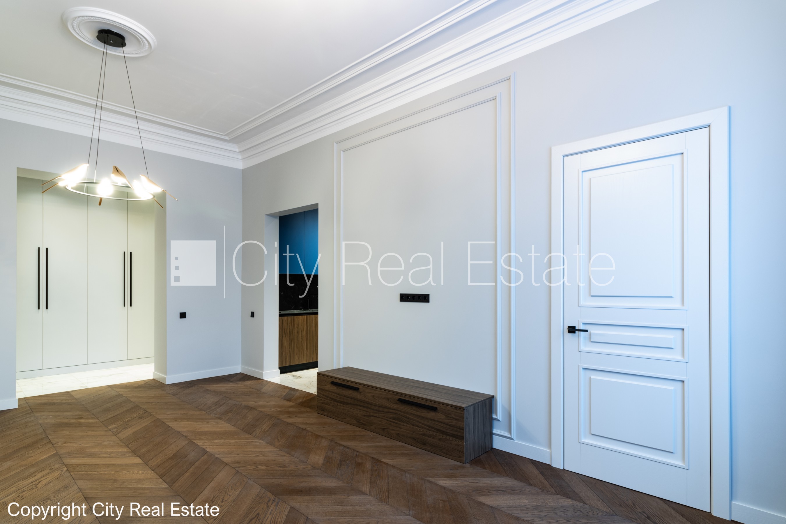 Sludinājumi. Slēgts pagalms, ieeja no ielas un pagalma, kāpņu telpa pēc kosmētiskā remonta, logi vērsti uz ielas Cena: 2000 EUR/mēn Foto #16