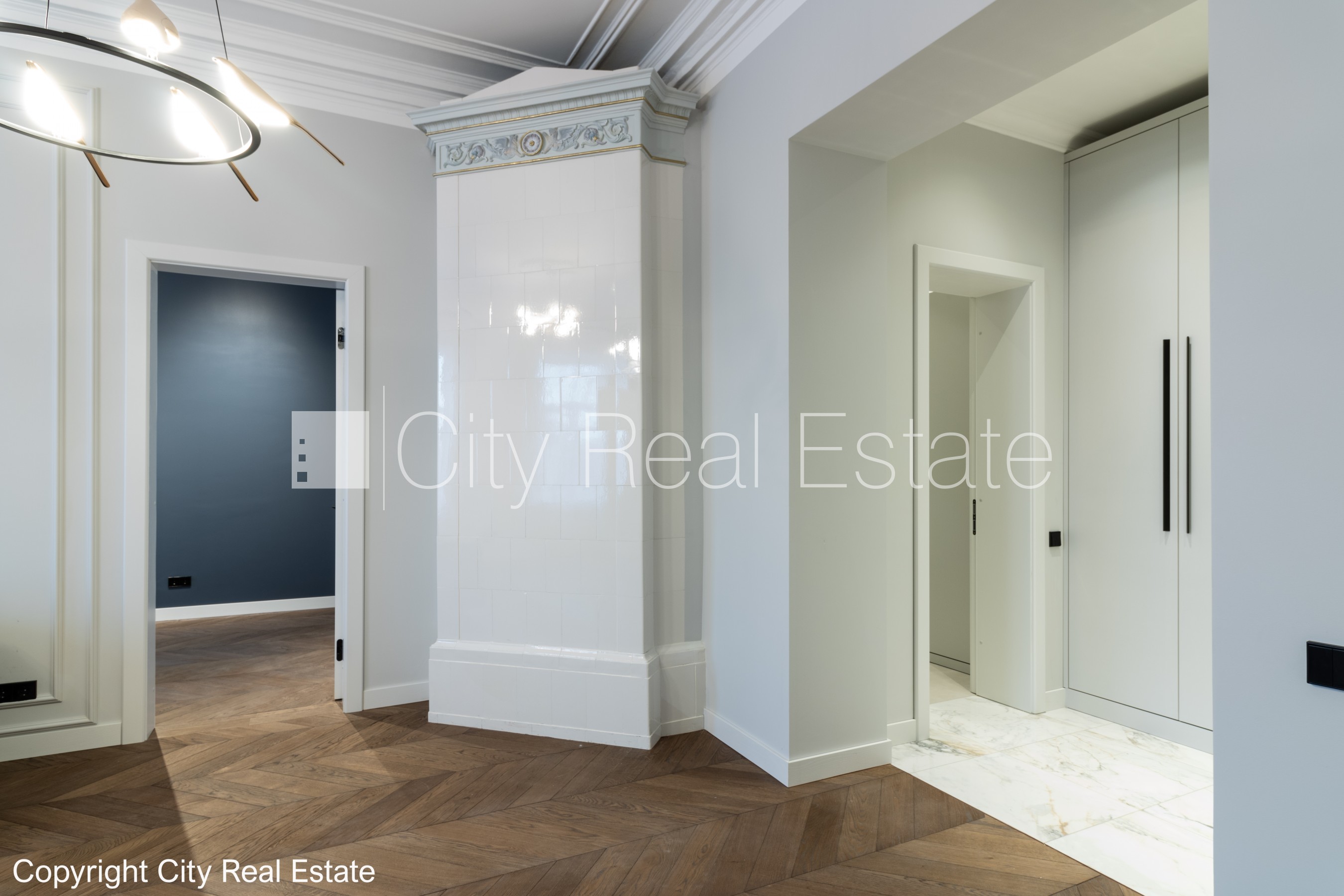 Sludinājumi. Slēgts pagalms, ieeja no ielas un pagalma, kāpņu telpa pēc kosmētiskā remonta, logi vērsti uz ielas Cena: 2000 EUR/mēn Foto #17