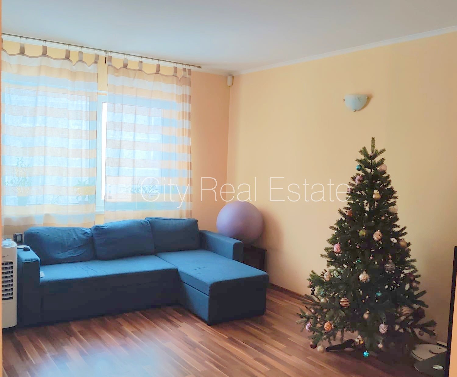 Sludinājumi. Jaunceltne, labiekārtota apzaļumota teritorija, vieta automašīnai, ieeja no ielas, kāpņu telpa pēc Cena: 125000 EUR Foto #4