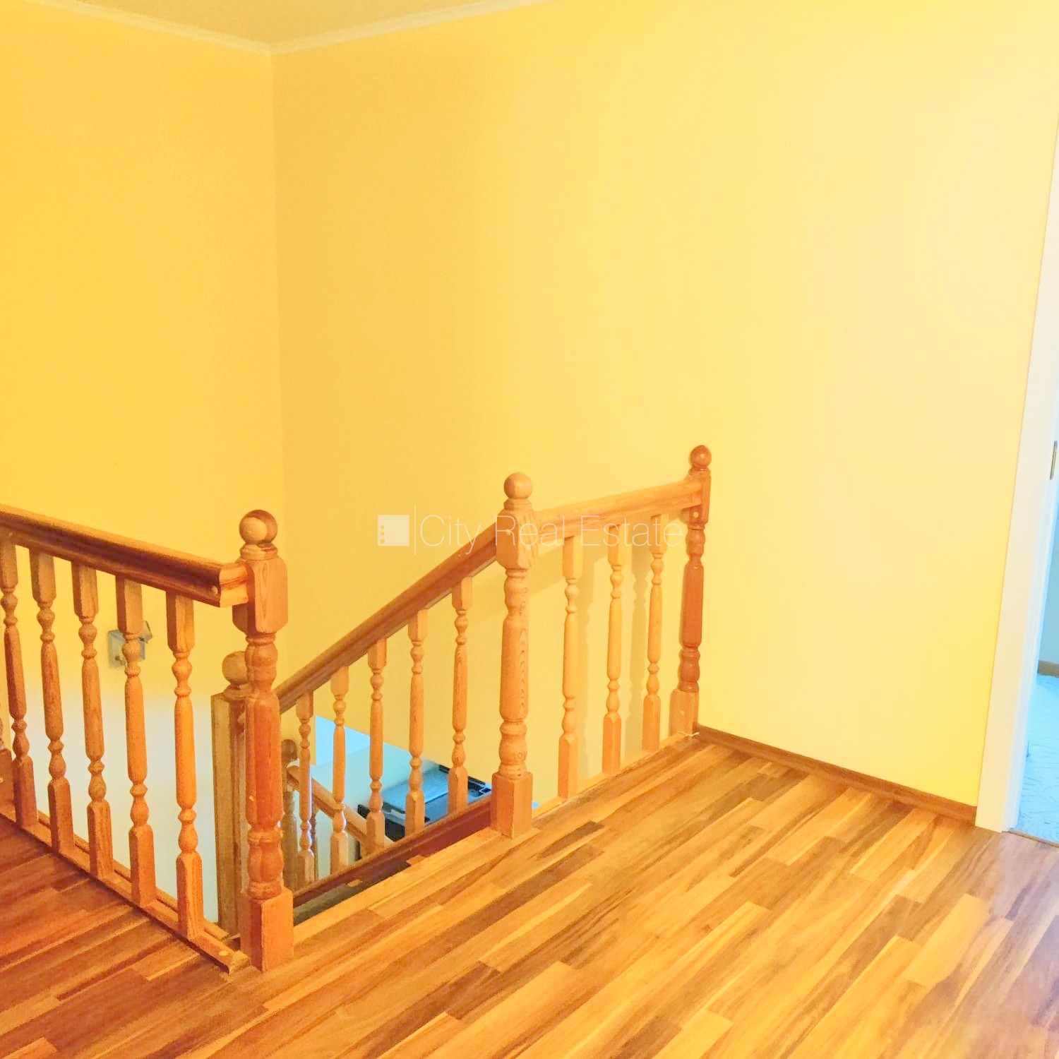 Sludinājumi. Jaunceltne, labiekārtota apzaļumota teritorija, vieta automašīnai, ieeja no ielas, kāpņu telpa pēc Cena: 125000 EUR Foto #11