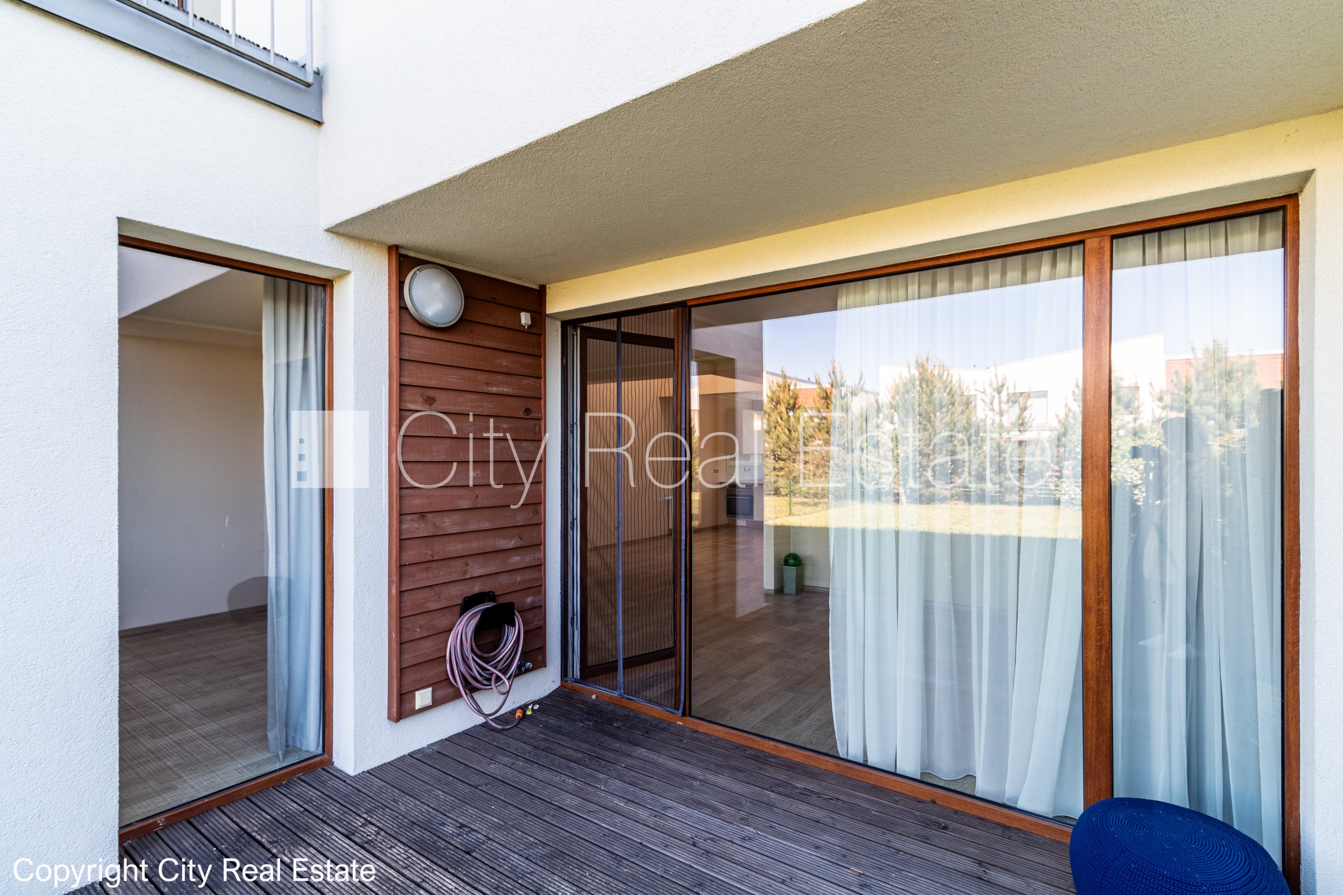 Sludinājumi. Rindu māja, apsaimniekošanas maksa mēnesī 100 EUR, labiekārtota apzaļumota teritorija, vieta Cena: 1800 EUR/mēn Foto #15