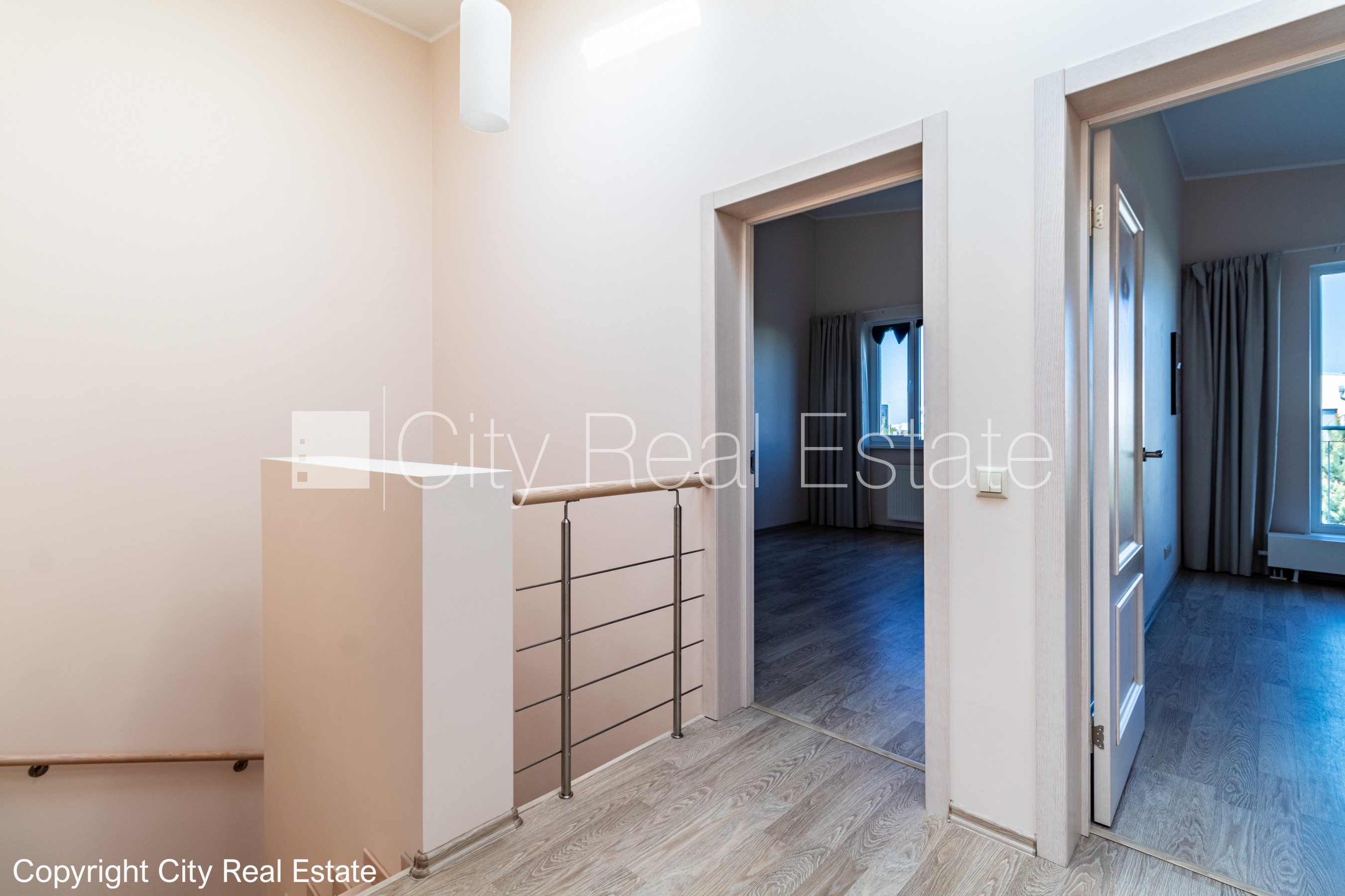 Sludinājumi. Rindu māja, apsaimniekošanas maksa mēnesī 100 EUR, labiekārtota apzaļumota teritorija, vieta Cena: 1800 EUR/mēn Foto #20