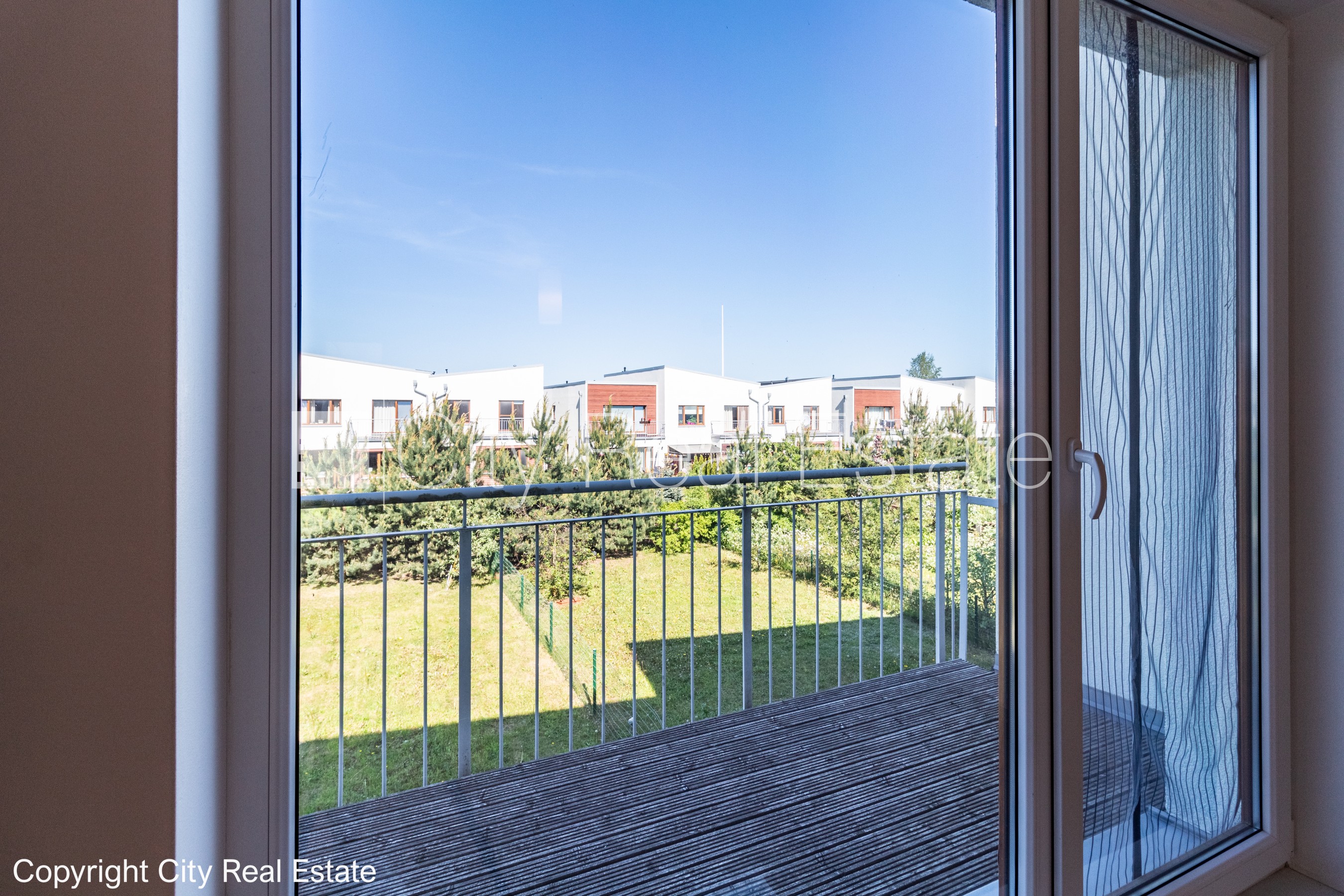 Sludinājumi. Rindu māja, apsaimniekošanas maksa mēnesī 100 EUR, labiekārtota apzaļumota teritorija, vieta Cena: 1800 EUR/mēn Foto #25