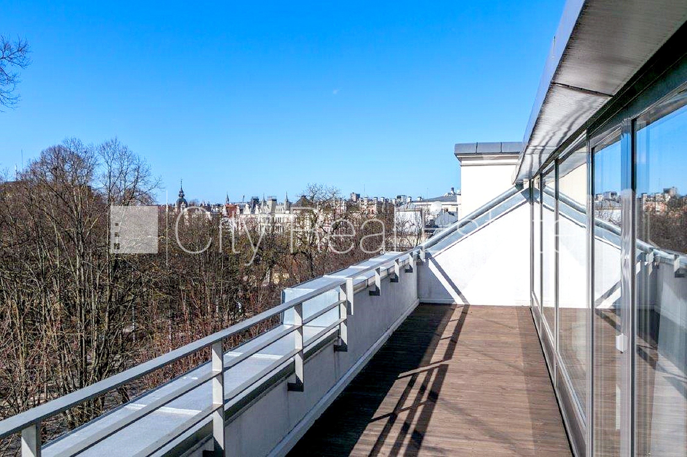 Sludinājumi. Fasādes māja, renovēta māja, labiekārtota apzaļumota teritorija, iespēja nomāt pazemes Cena: 750000 EUR Foto #6