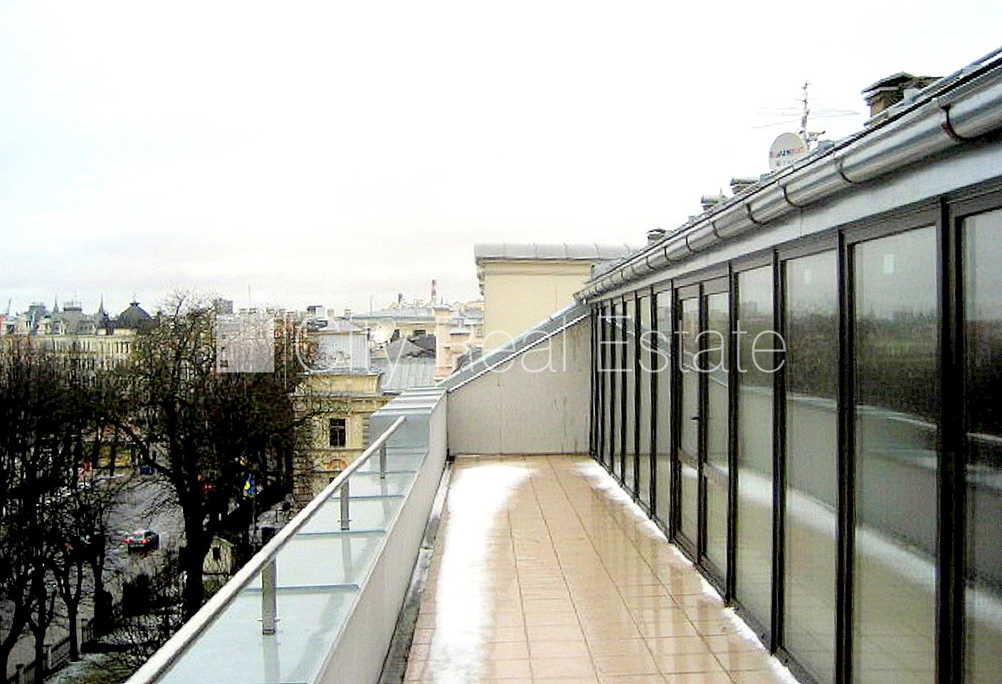 Sludinājumi. Fasādes māja, renovēta māja, labiekārtota apzaļumota teritorija, iespēja nomāt pazemes Cena: 750000 EUR Foto #7