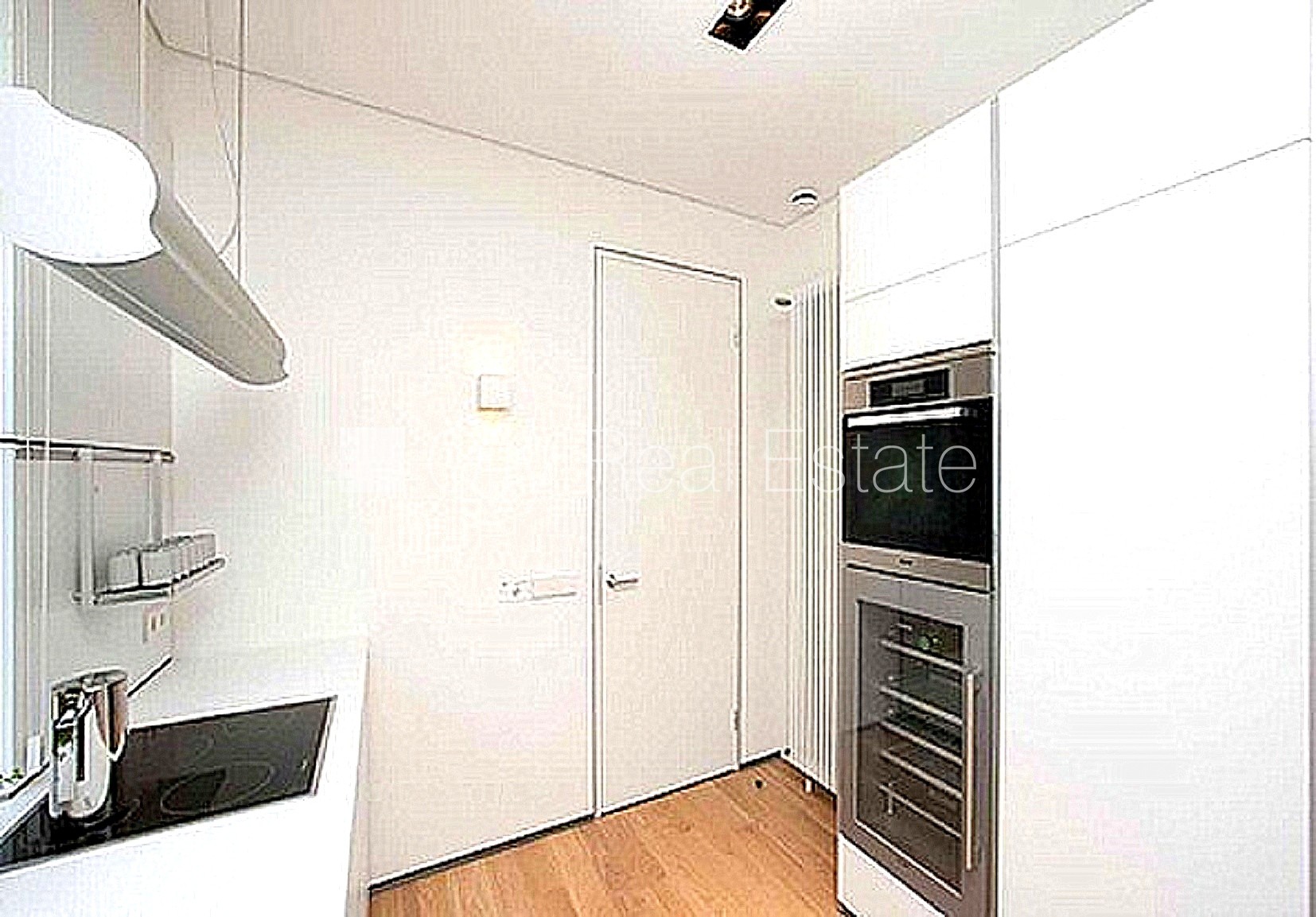 Sludinājumi. Fasādes māja, renovēta māja, labiekārtota apzaļumota teritorija, iespēja nomāt pazemes Cena: 750000 EUR Foto #16