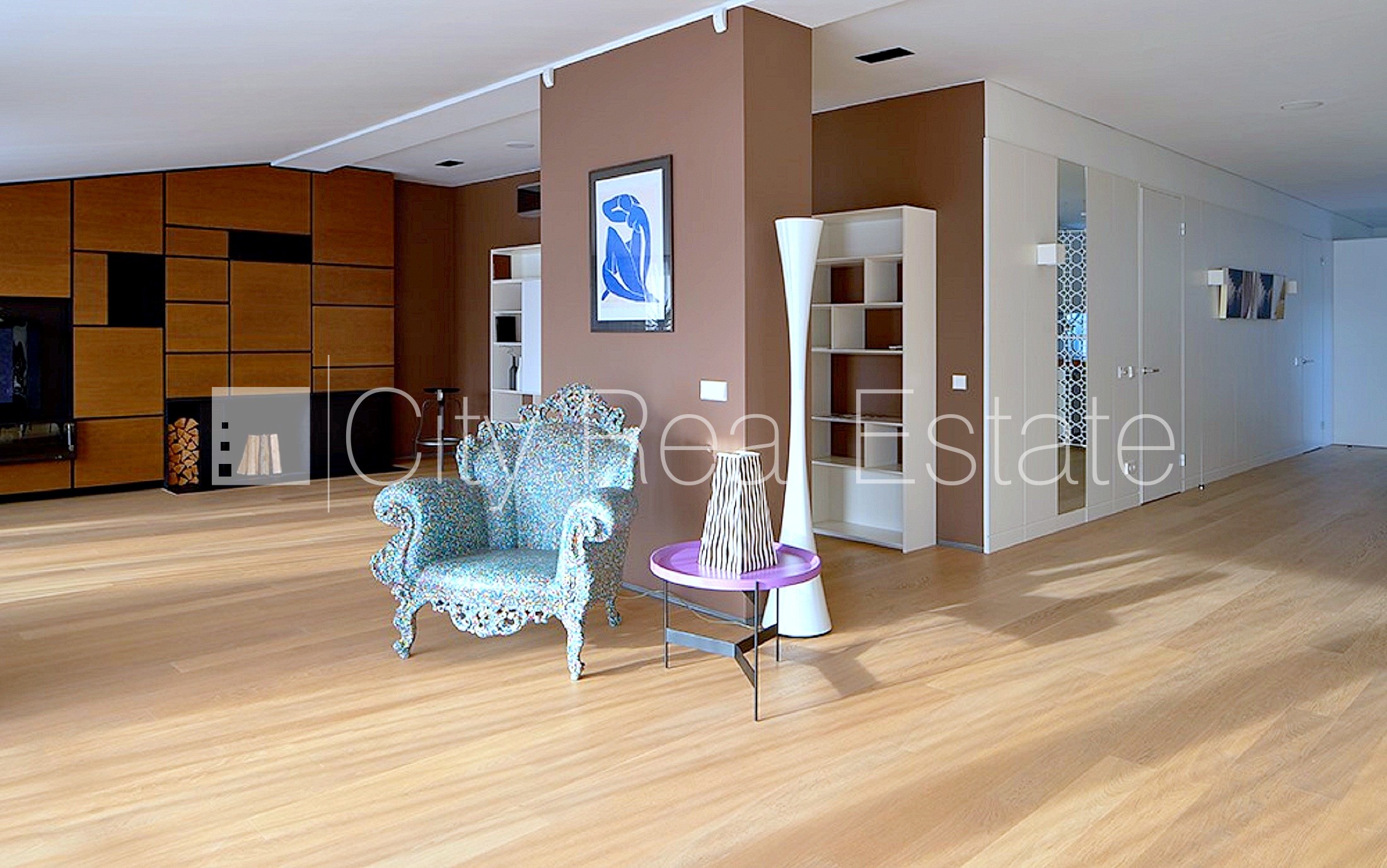 Sludinājumi. Fasādes māja, renovēta māja, labiekārtota apzaļumota teritorija, iespēja nomāt pazemes Cena: 750000 EUR Foto #10