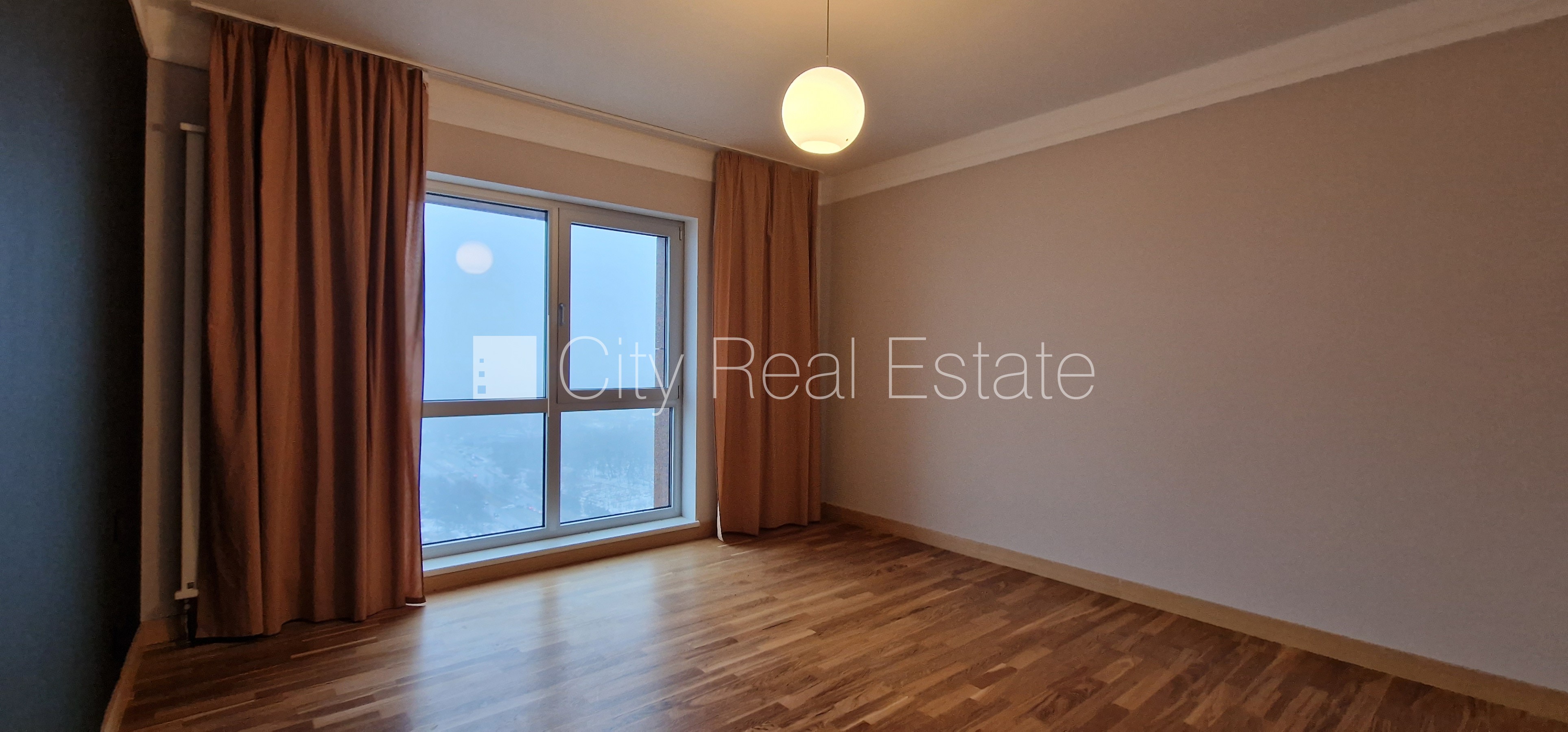 Sludinājumi. Projekts - Panorama Plaza, jaunceltne, vieta vairākām automašīnām, iespēja nomāt autostāvvietu, Cena: 1100 EUR/mēn Foto #8