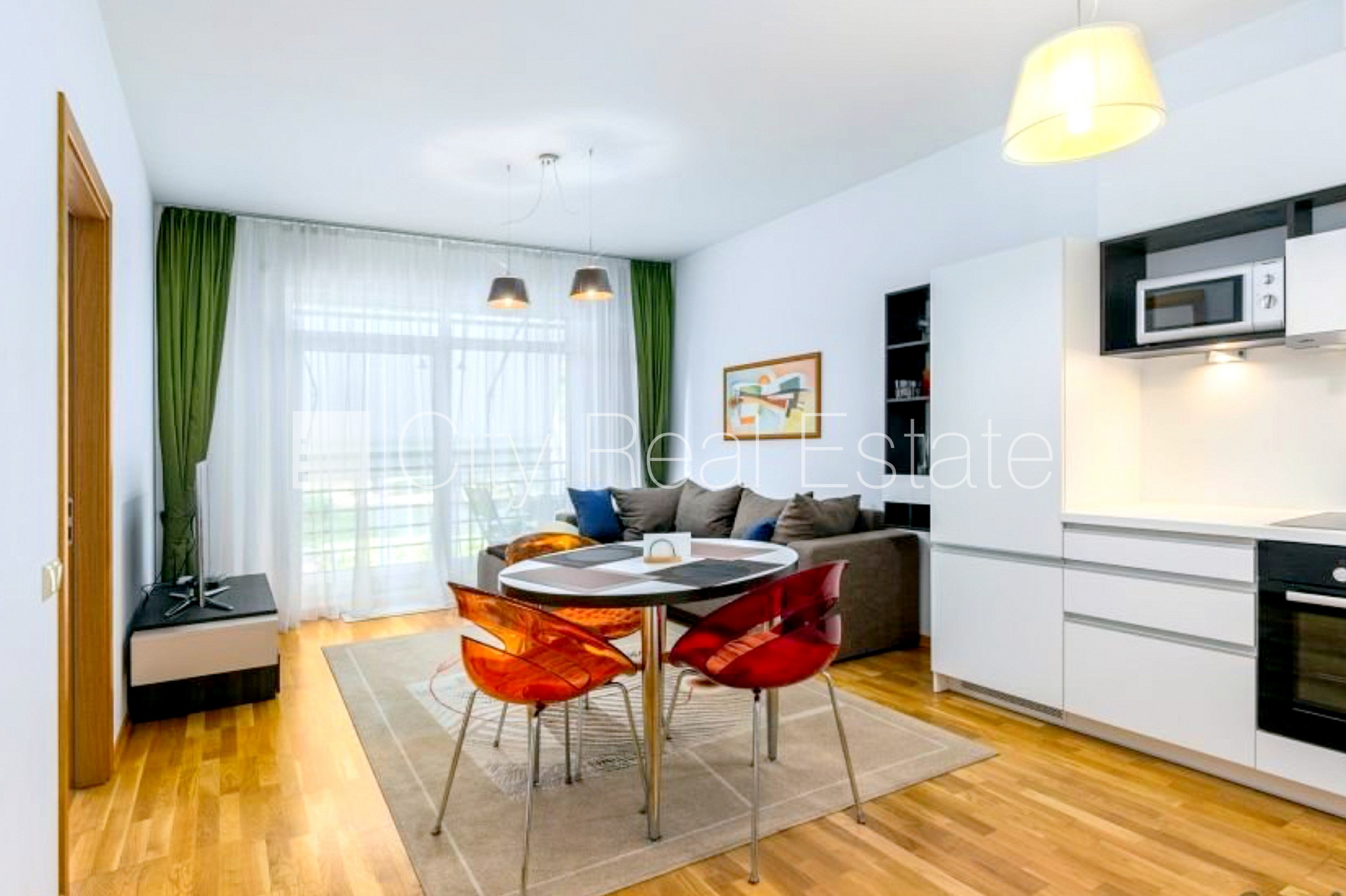 Sludinājumi. Jaunceltne, fasādes māja, labiekārtota apzaļumota teritorija, garāža vienai automašīnai, garāžas Cena: 215000 EUR Foto #1