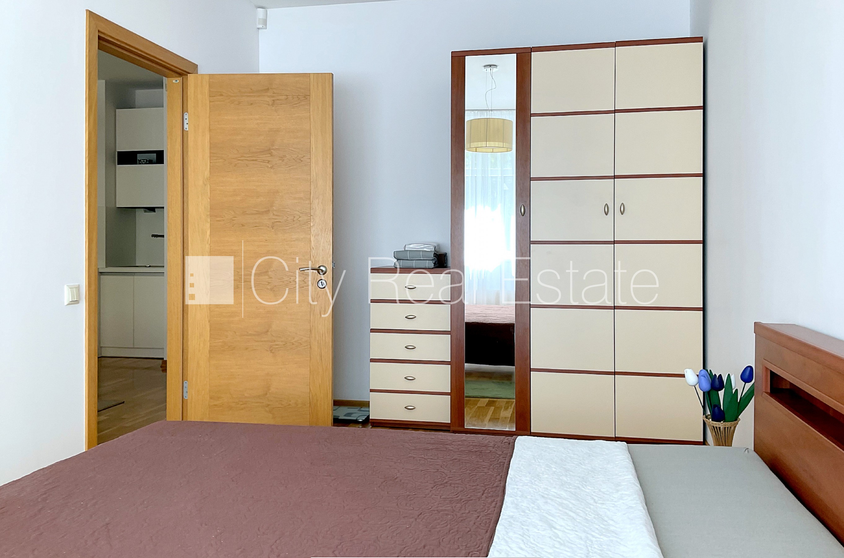 Sludinājumi. Jaunceltne, fasādes māja, labiekārtota apzaļumota teritorija, garāža vienai automašīnai, garāžas Cena: 215000 EUR Foto #7