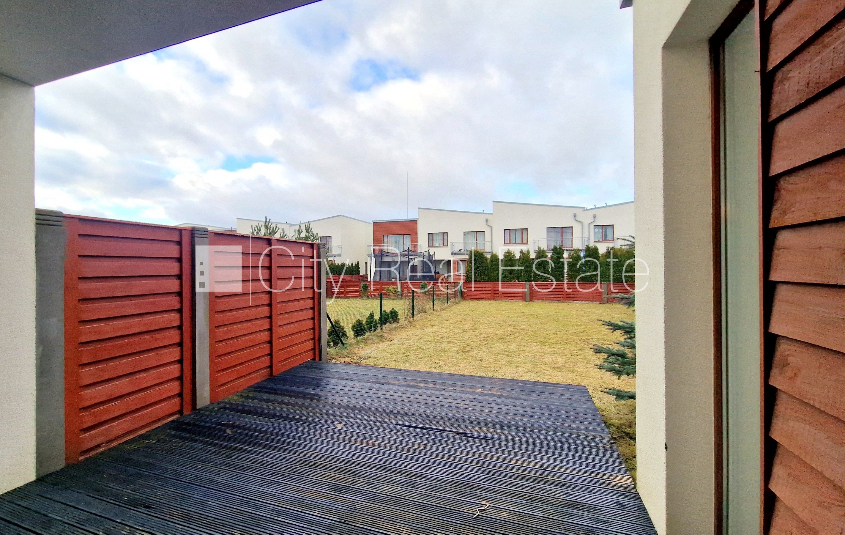 Sludinājumi. Projekts - Saliena, rindu māja, jaunceltne, labiekārtota apzaļumota teritorija 300 m2, iežogota Cena: 2100 EUR/mēn Foto #10