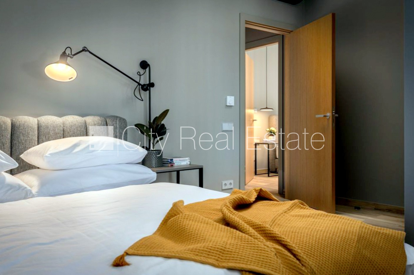 Sludinājumi. Jaunceltne, fasādes māja, labiekārtots apzaļumots pagalms, pazemes autostāvvieta, ieeja no ielas, Cena: 4700 EUR/mēn Foto #8