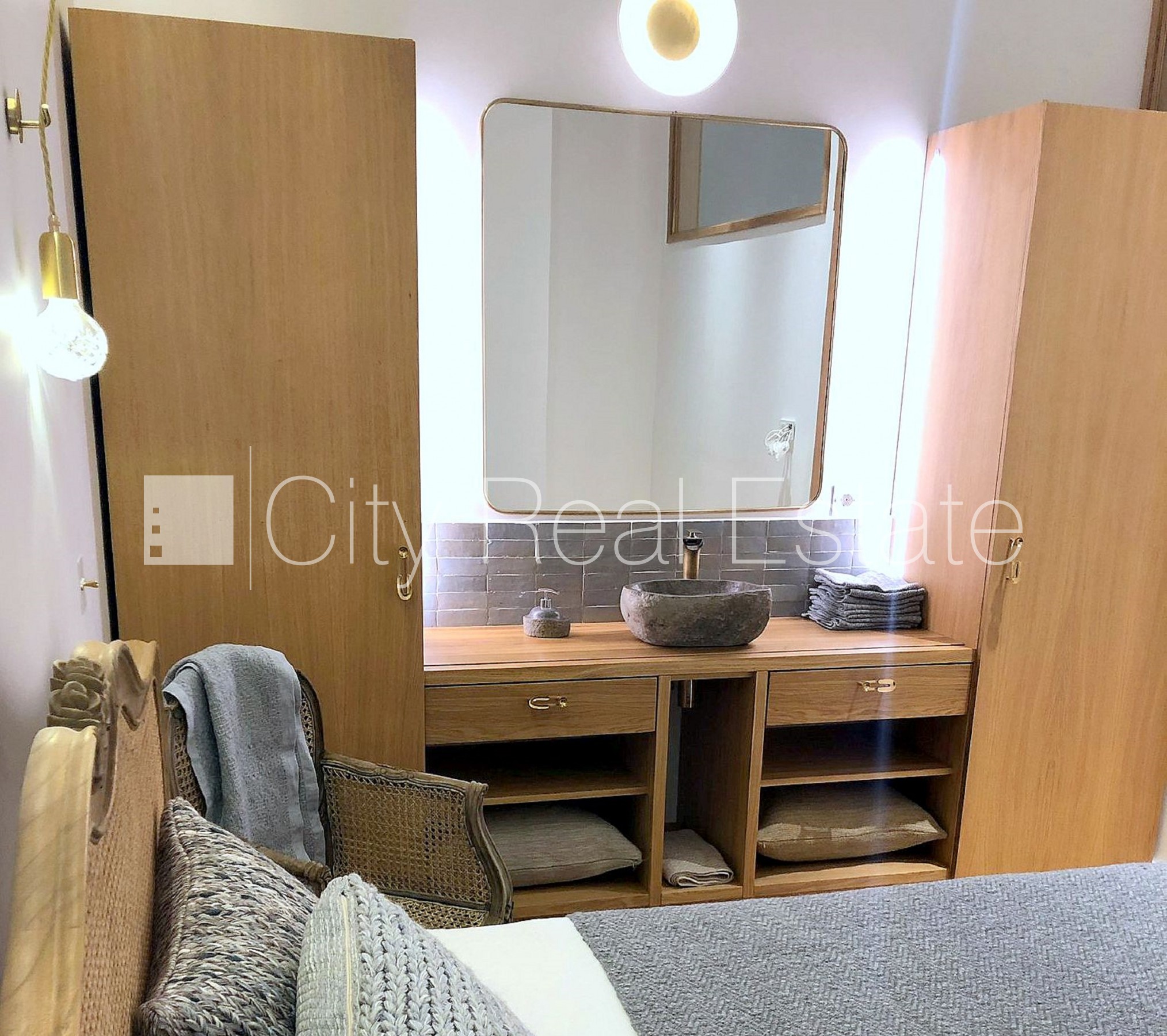 Sludinājumi. Fasādes māja, renovēta māja, labiekārtota apzaļumota teritorija, iespēja nomāt autostāvvietu, Cena: 225000 EUR Foto #13