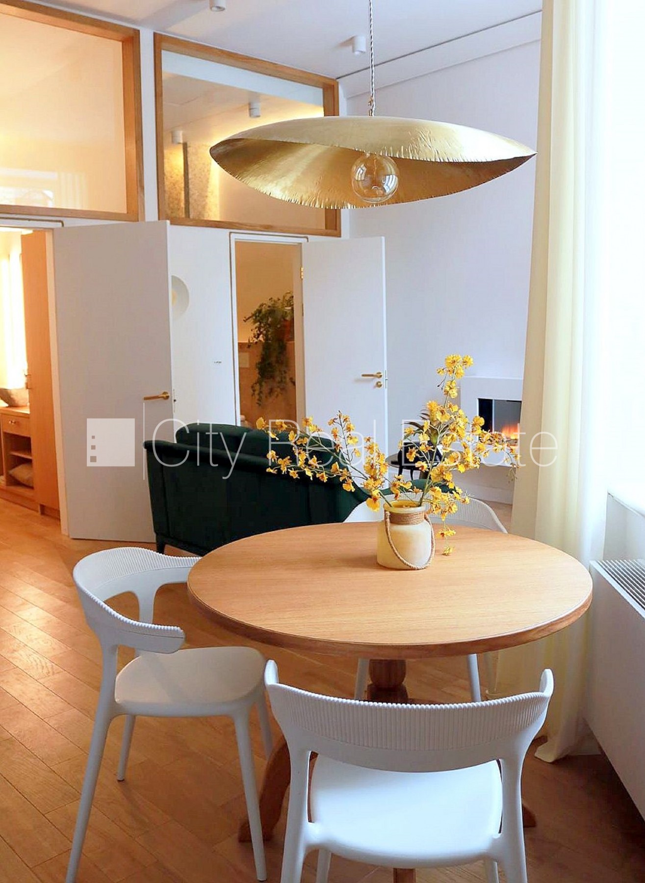 Sludinājumi. Fasādes māja, renovēta māja, labiekārtota apzaļumota teritorija, iespēja nomāt autostāvvietu, Cena: 225000 EUR Foto #10