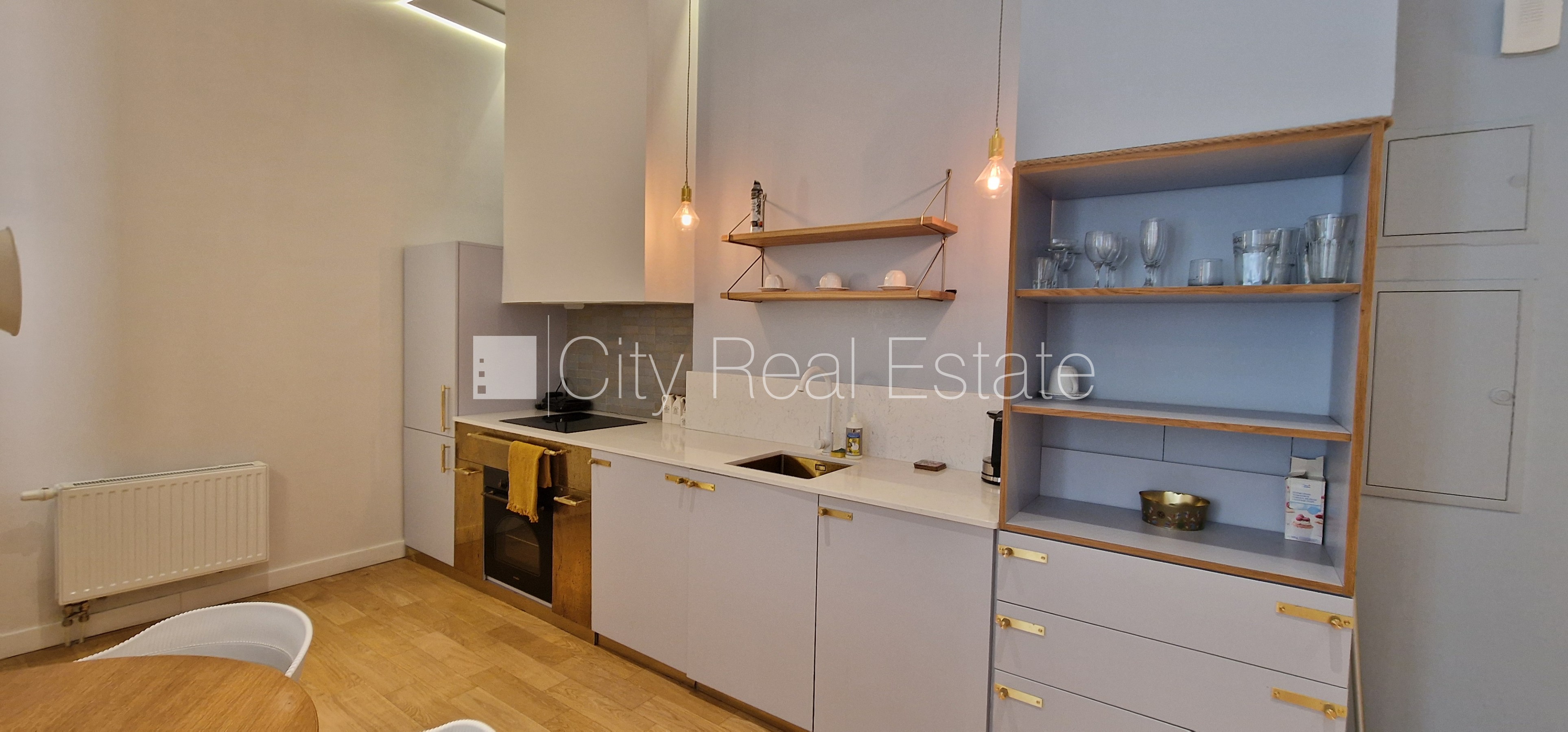 Sludinājumi. Fasādes māja, renovēta māja, labiekārtota apzaļumota teritorija, iespēja nomāt autostāvvietu, Cena: 225000 EUR Foto #7