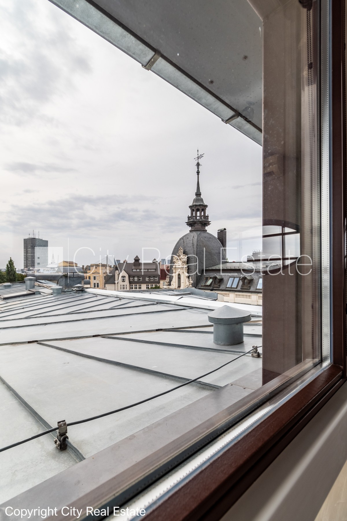 Sludinājumi. Fasādes māja, renovēta māja, slēgts pagalms, pazemes autostāvvieta, ieeja no ielas, luksuss Cena: 640000 EUR Foto #19