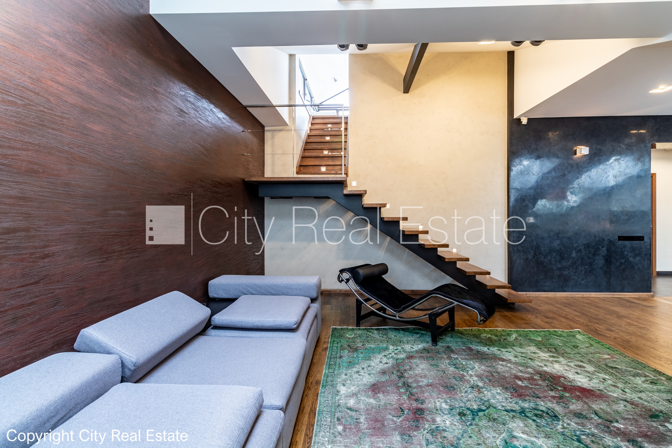 Sludinājumi. Fasādes māja, renovēta māja, slēgts pagalms, pazemes autostāvvieta, ieeja no ielas, luksuss Cena: 640000 EUR Foto #12