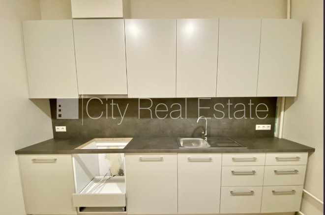 Sludinājumi. Pagalma ēka, ieeja no pagalma, ir lifts, sauna, guļamistabu skaits 3 gab., viesistaba, sporta zāle, Cena: 1150 EUR/mēn Foto #10