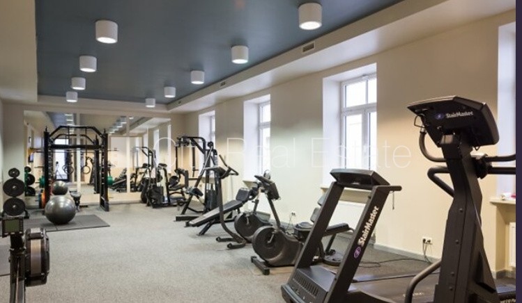 Sludinājumi. Pagalma ēka, ieeja no pagalma, ir lifts, sauna, guļamistabu skaits 3 gab., viesistaba, sporta zāle, Cena: 1150 EUR/mēn Foto #15