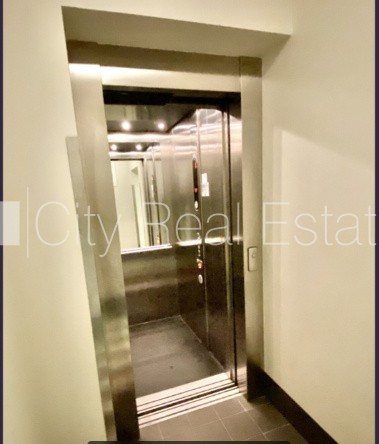 Sludinājumi. Pagalma ēka, ieeja no pagalma, ir lifts, sauna, guļamistabu skaits 3 gab., viesistaba, sporta zāle, Cena: 1150 EUR/mēn Foto #17