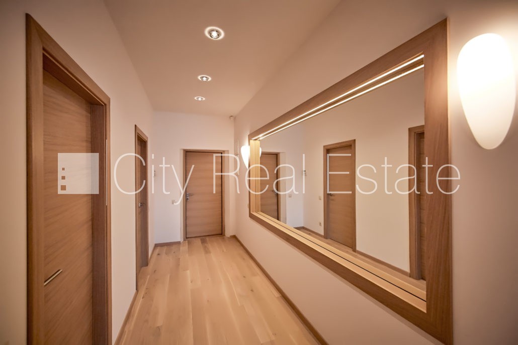 Sludinājumi. Jaunceltne, zaļā teritorija, slēgta teritorija, vieta automašīnai, pazemes autostāvvieta, Cena: 270000 EUR Foto #24