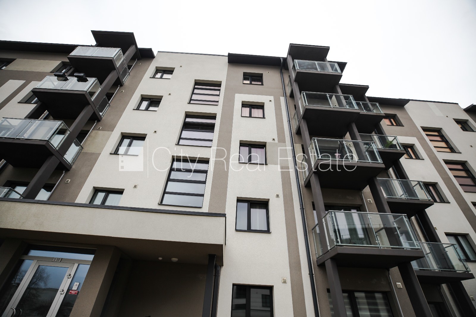 Sludinājumi. Jaunceltne, labiekārtota apzaļumota teritorija, slēgta teritorija, vieta automašīnai, pagalmā bērnu Cena: 120700 EUR Foto #13