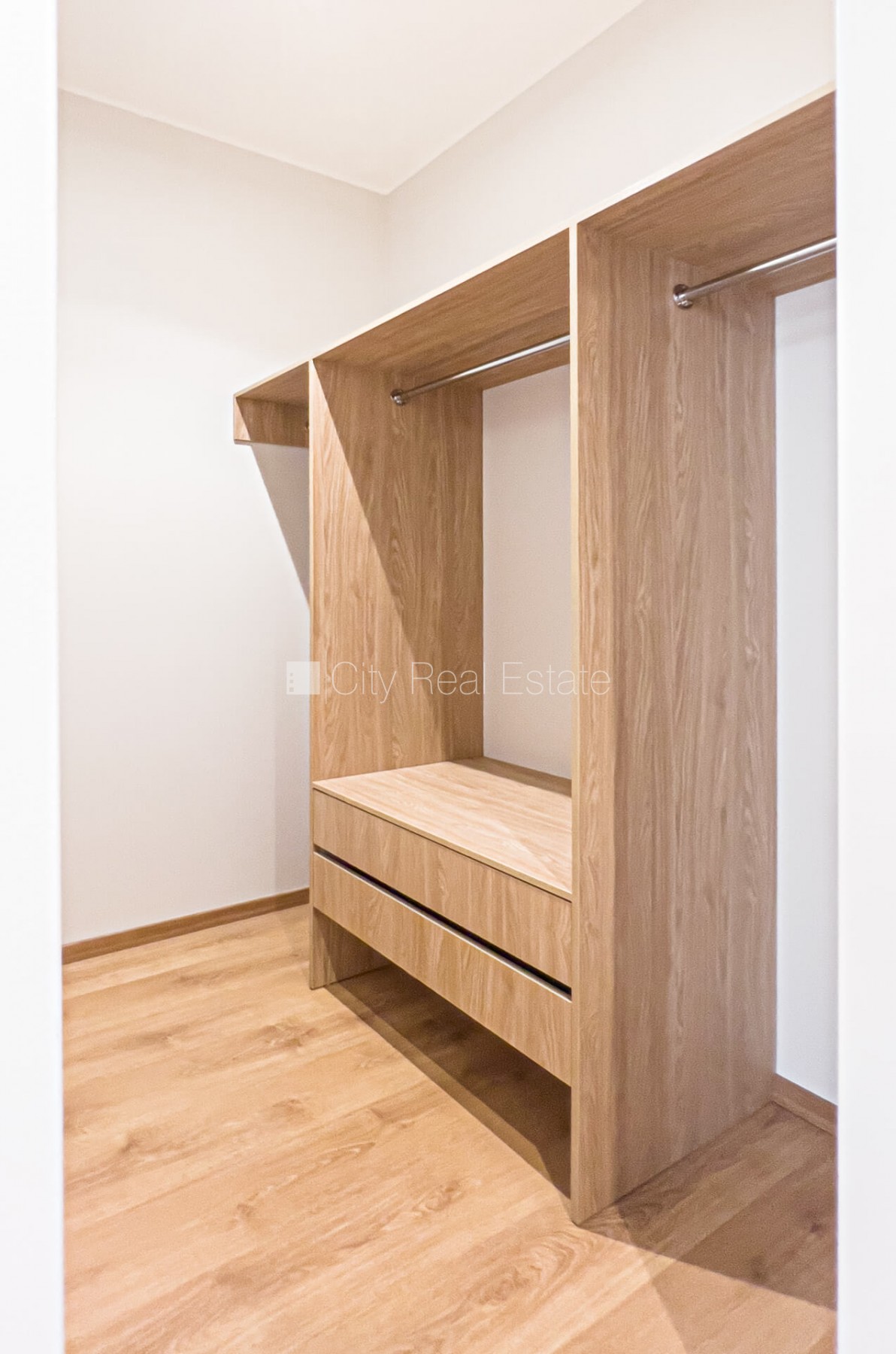 Объявление. Новостройка, благоустроенный озеленённый двор, гараж на одну машину, лифт, балкон, изолированная Цена: 725 EUR/мес. Foto #11