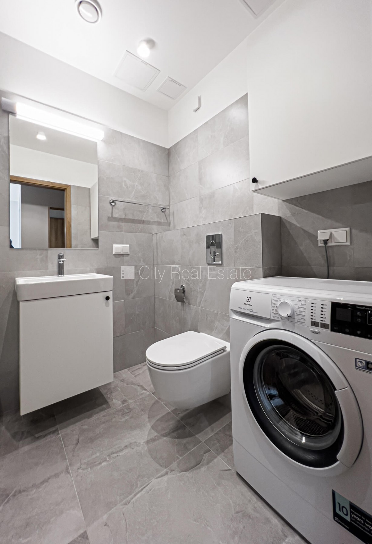 Объявление. Новостройка, благоустроенный озеленённый двор, гараж на одну машину, лифт, балкон, изолированная Цена: 725 EUR/мес. Foto #17