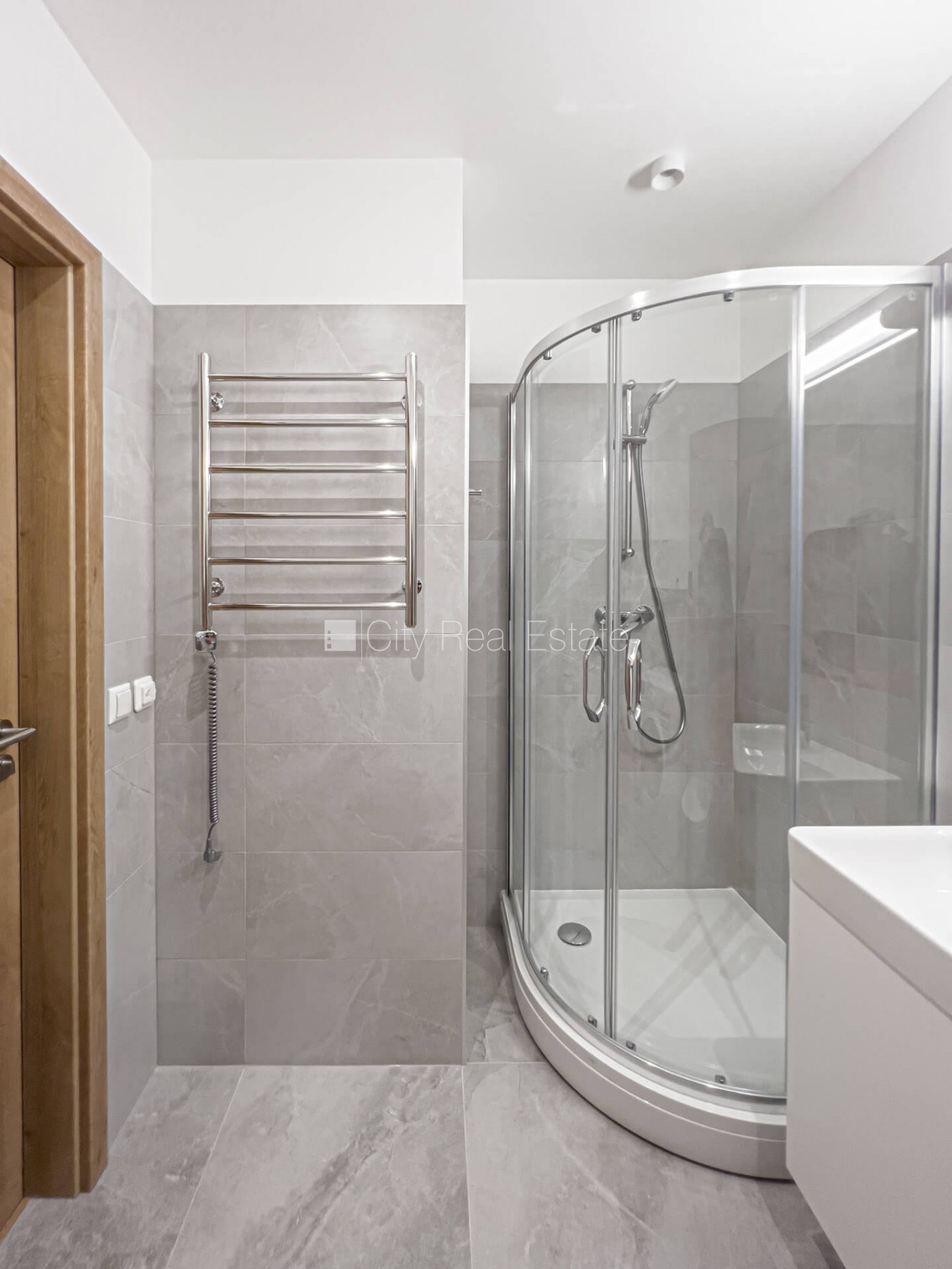 Объявление. Новостройка, благоустроенный озеленённый двор, гараж на одну машину, лифт, балкон, изолированная Цена: 725 EUR/мес. Foto #18