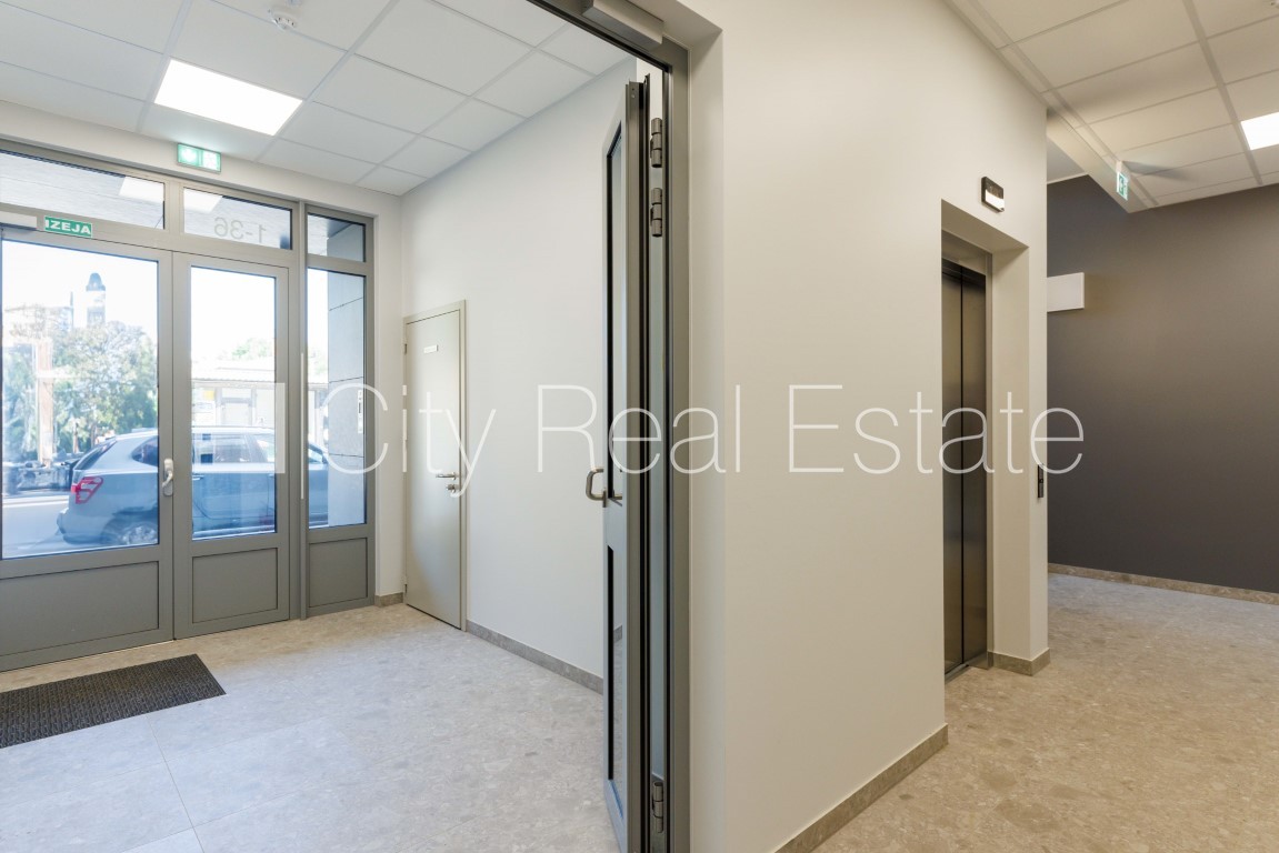 Объявление. Новостройка, благоустроенный озеленённый двор, гараж на одну машину, лифт, балкон, изолированная Цена: 725 EUR/мес. Foto #23