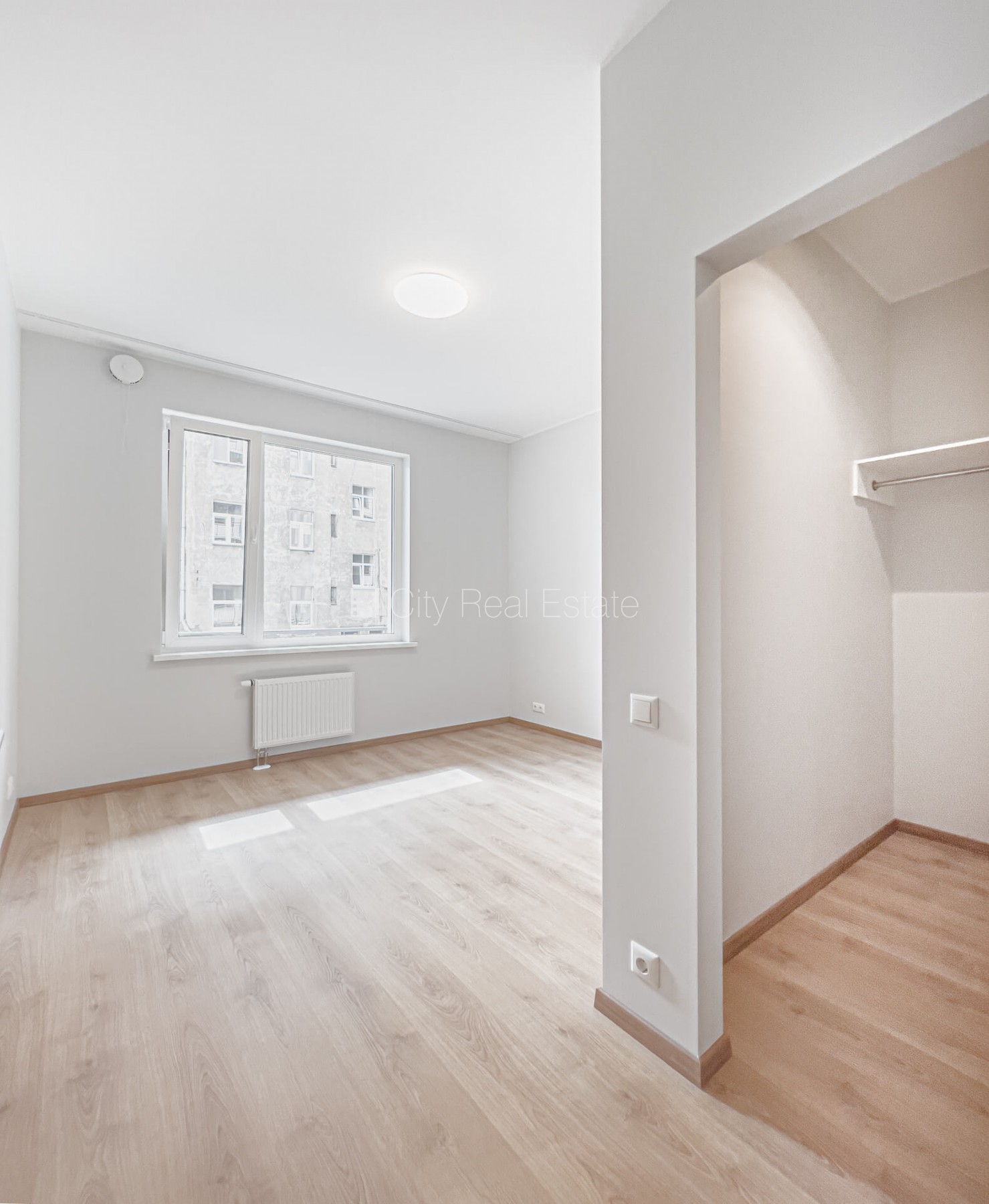 Объявление. Новостройка, благоустроенный озеленённый двор, гараж на одну машину, лифт, балкон, изолированная Цена: 725 EUR/мес. Foto #15