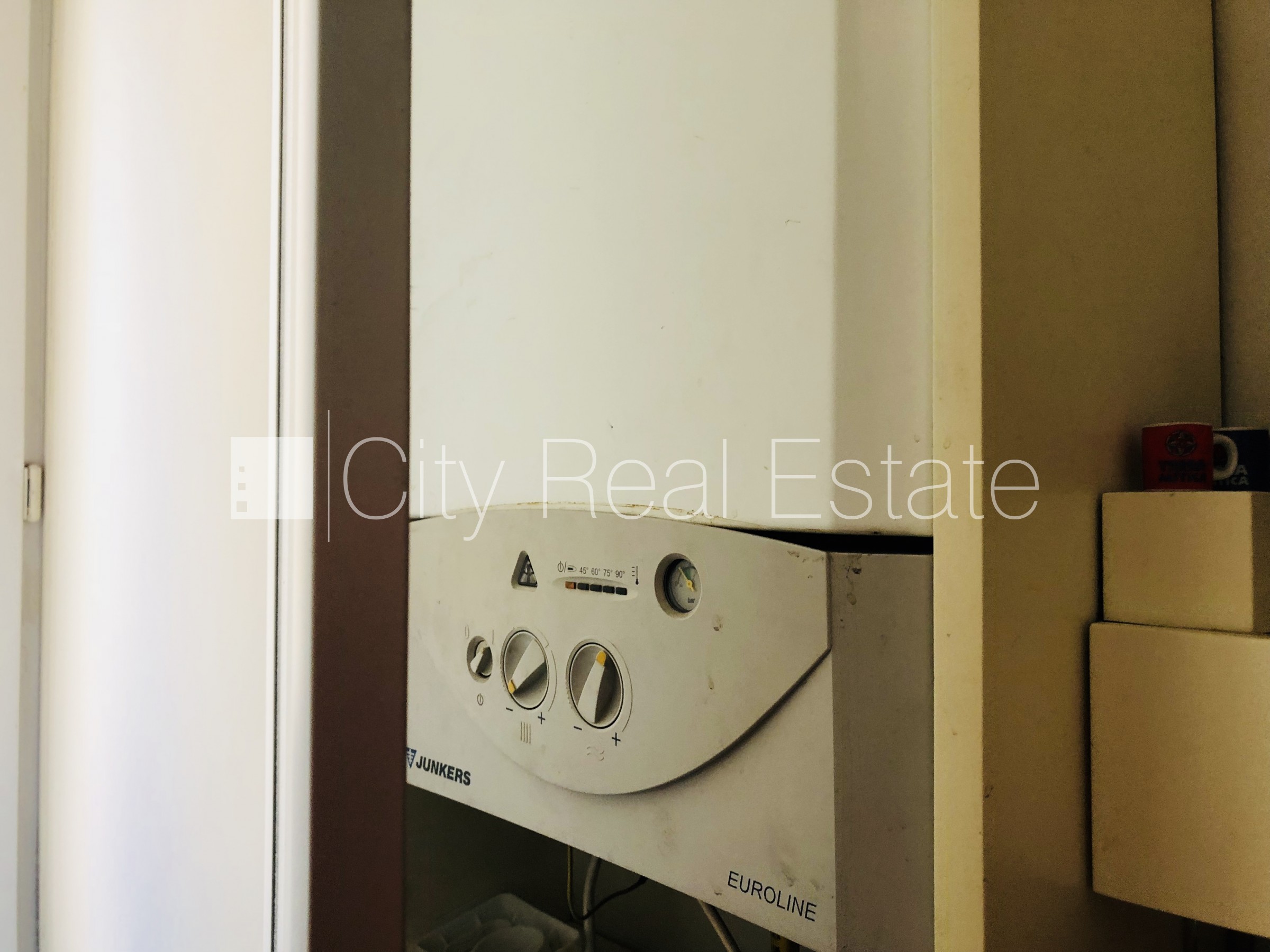 Sludinājumi. Privātmāja, labiekārtots apzaļumots pagalms, bruģēts piebraucamais ceļš, iežogota teritorija, Cena: 1600 EUR/mēn Foto #10