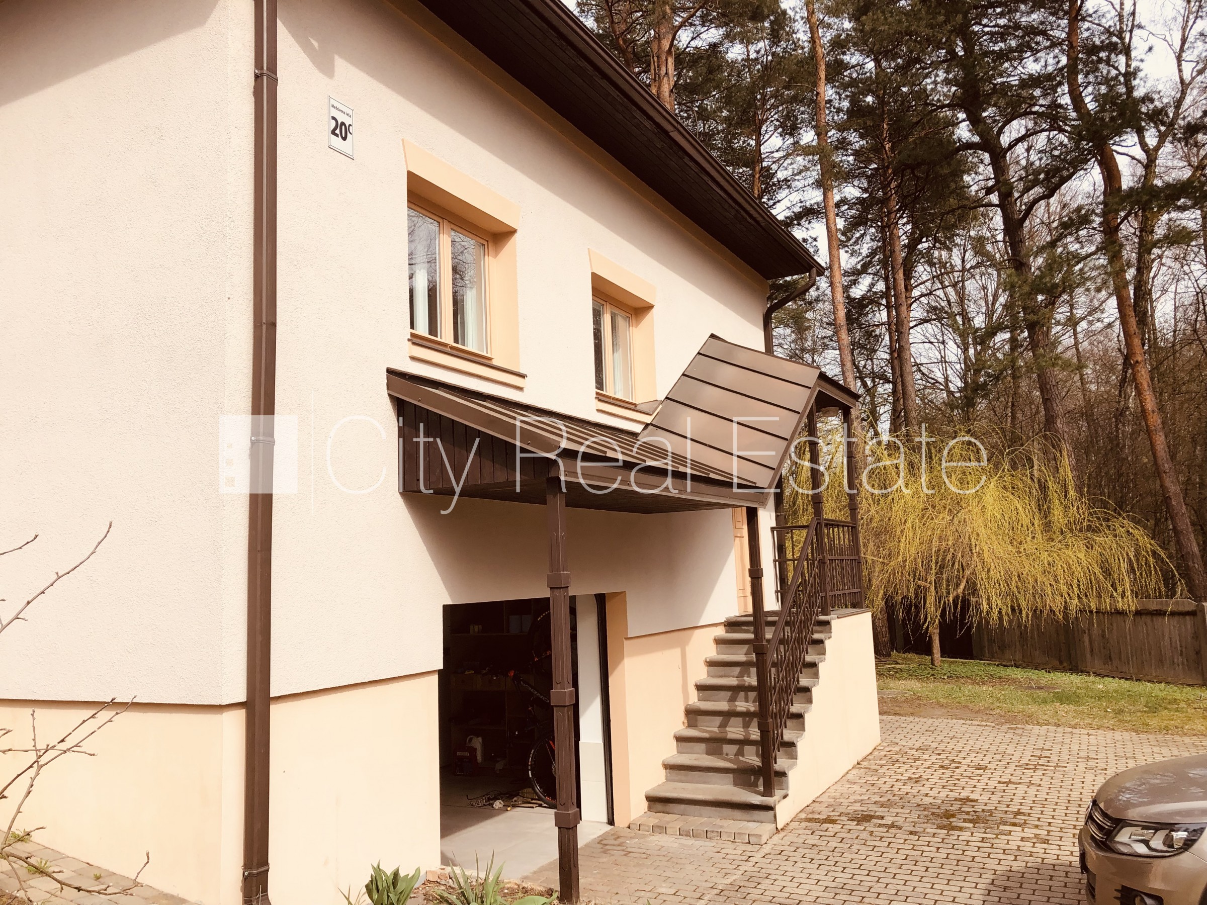 Sludinājumi. Privātmāja, labiekārtots apzaļumots pagalms, bruģēts piebraucamais ceļš, iežogota teritorija, Cena: 1600 EUR/mēn Foto #12