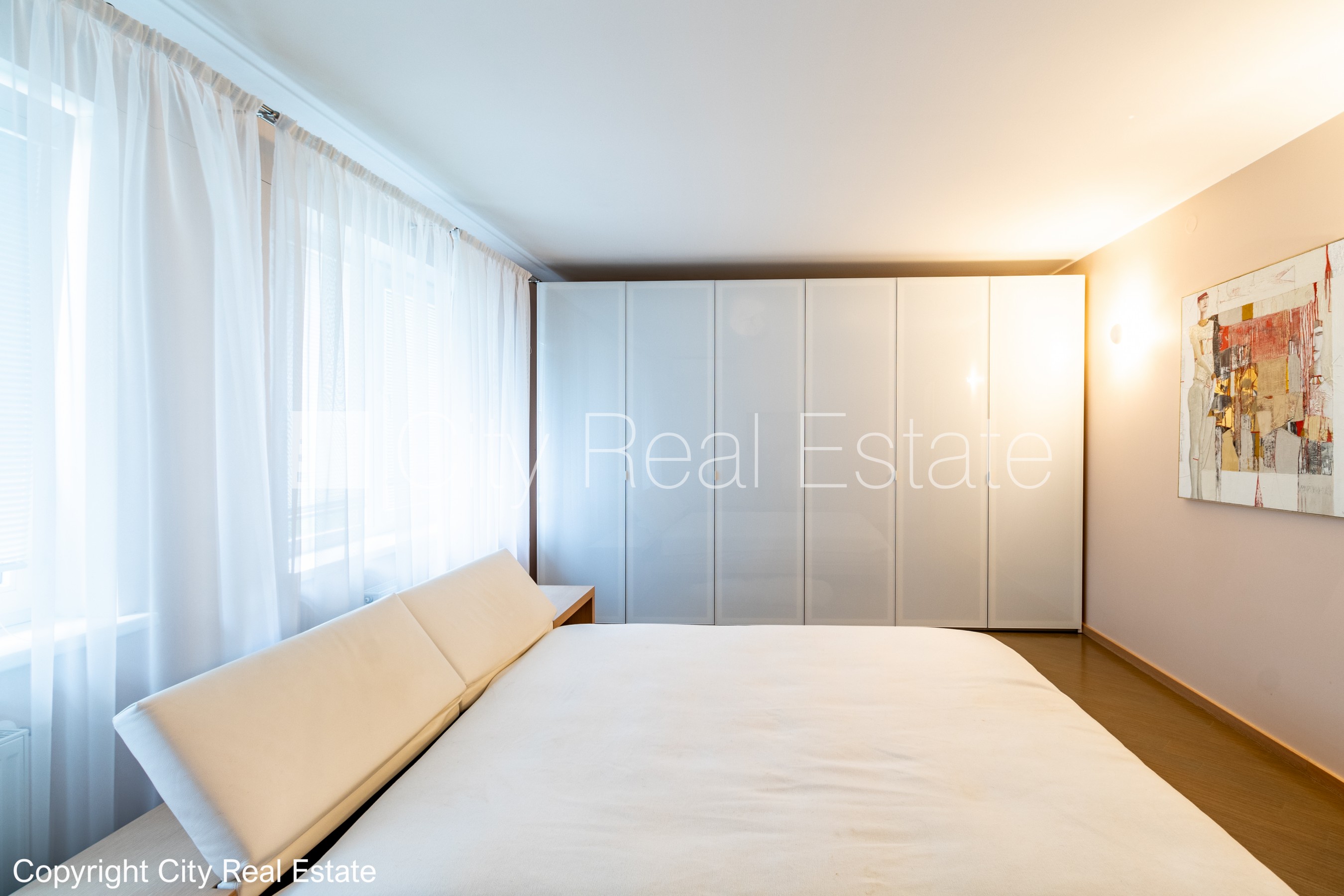 Sludinājumi. Renovēta māja, labiekārtota apzaļumota teritorija, slēgta teritorija, teritorijas iebrauktuves Cena: 365000 EUR Foto #17