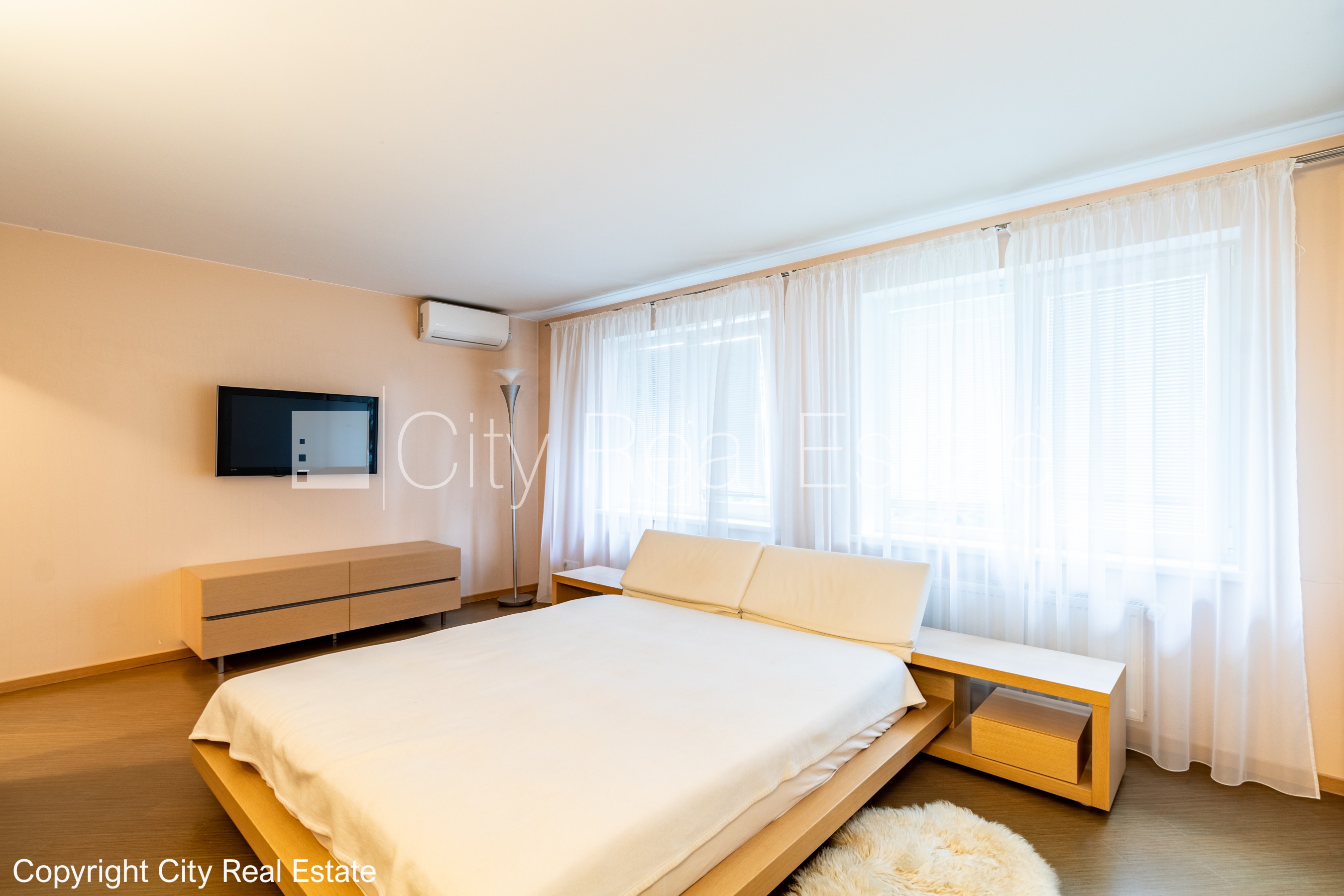 Sludinājumi. Renovēta māja, labiekārtota apzaļumota teritorija, slēgta teritorija, teritorijas iebrauktuves Cena: 365000 EUR Foto #18