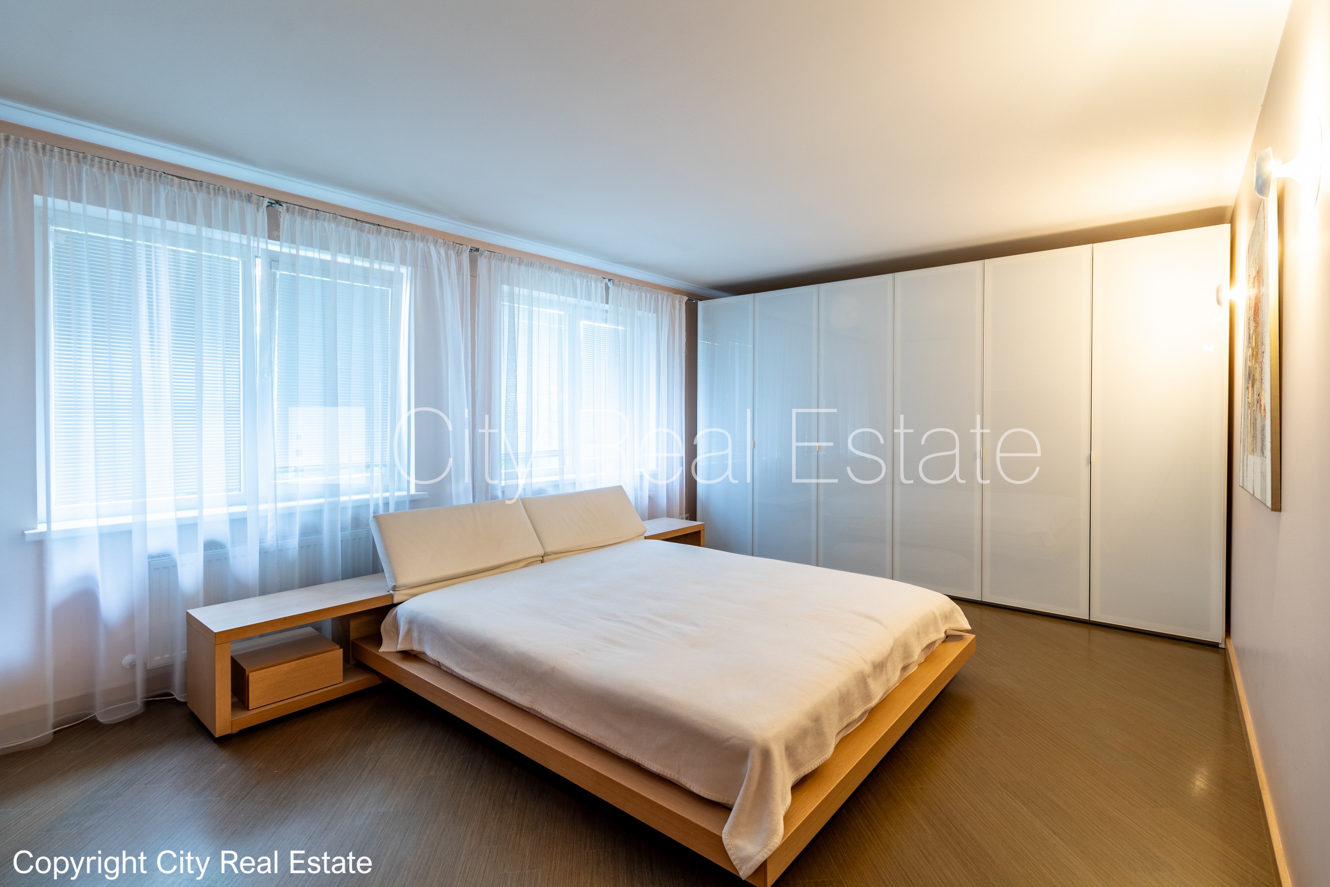 Sludinājumi. Renovēta māja, labiekārtota apzaļumota teritorija, slēgta teritorija, teritorijas iebrauktuves Cena: 365000 EUR Foto #16