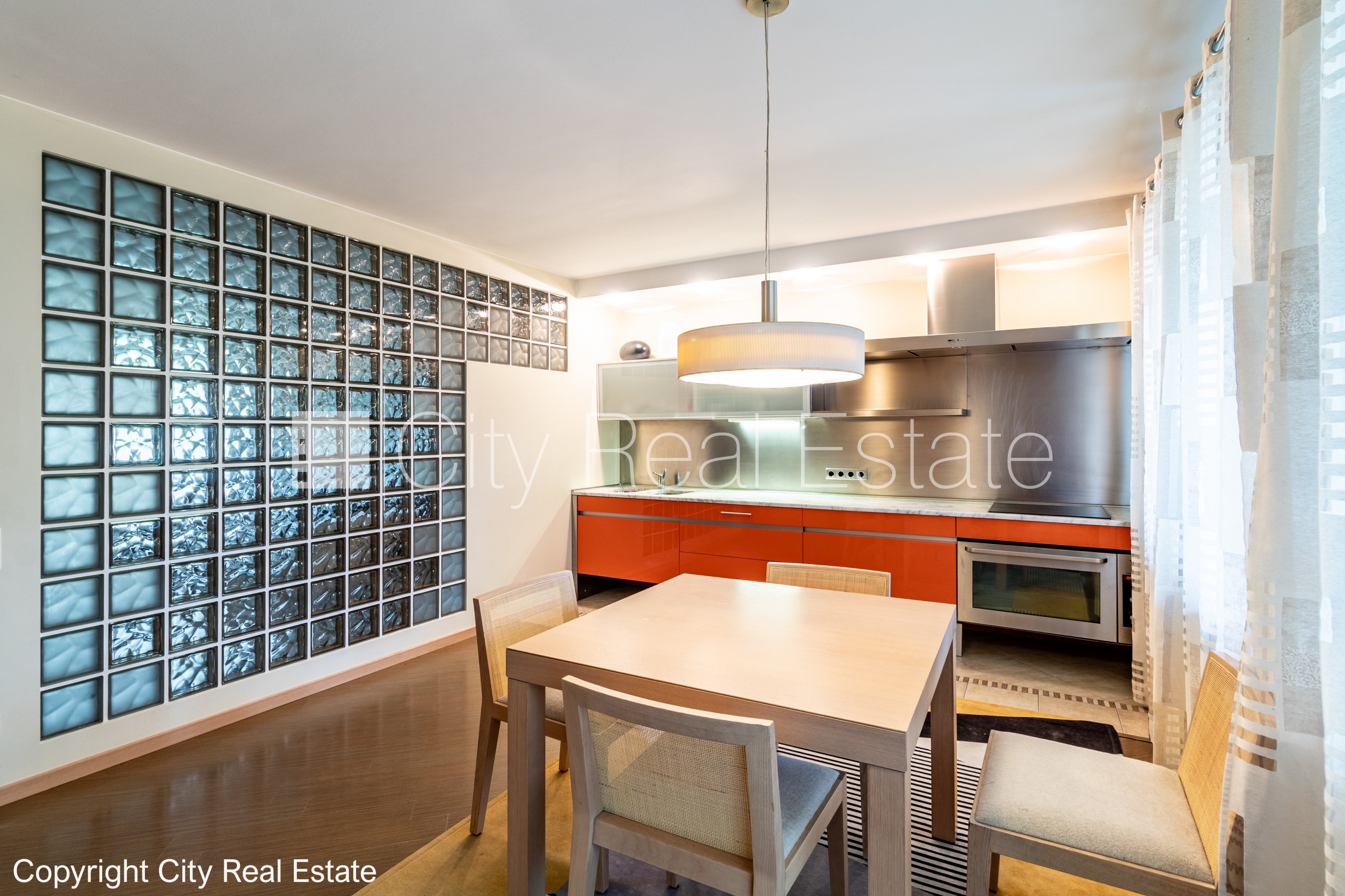 Sludinājumi. Renovēta māja, labiekārtota apzaļumota teritorija, slēgta teritorija, teritorijas iebrauktuves Cena: 365000 EUR Foto #7